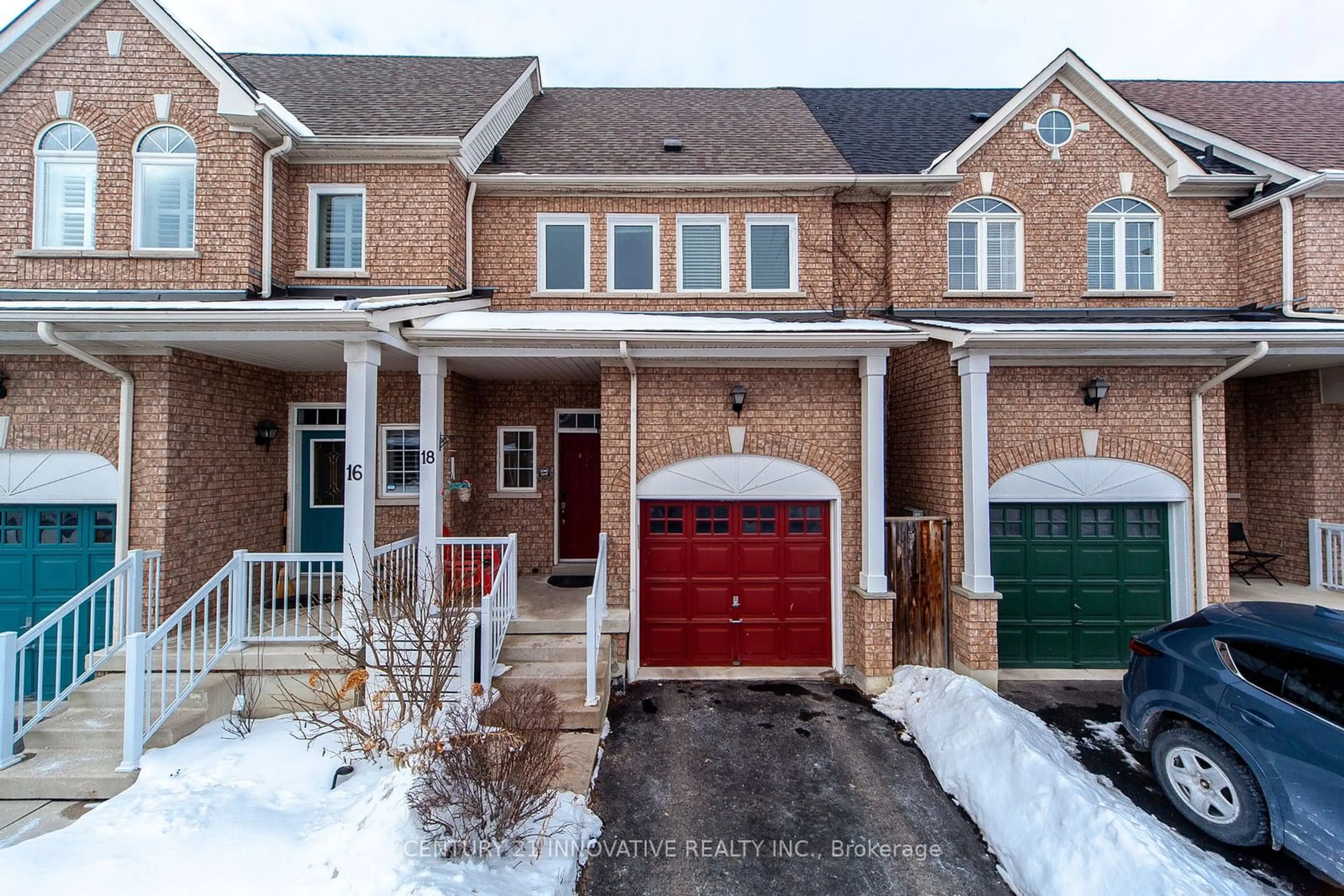 Home with brick exterior material, street for 18 Gateway Crt, Whitby Ontario L1R 3M9