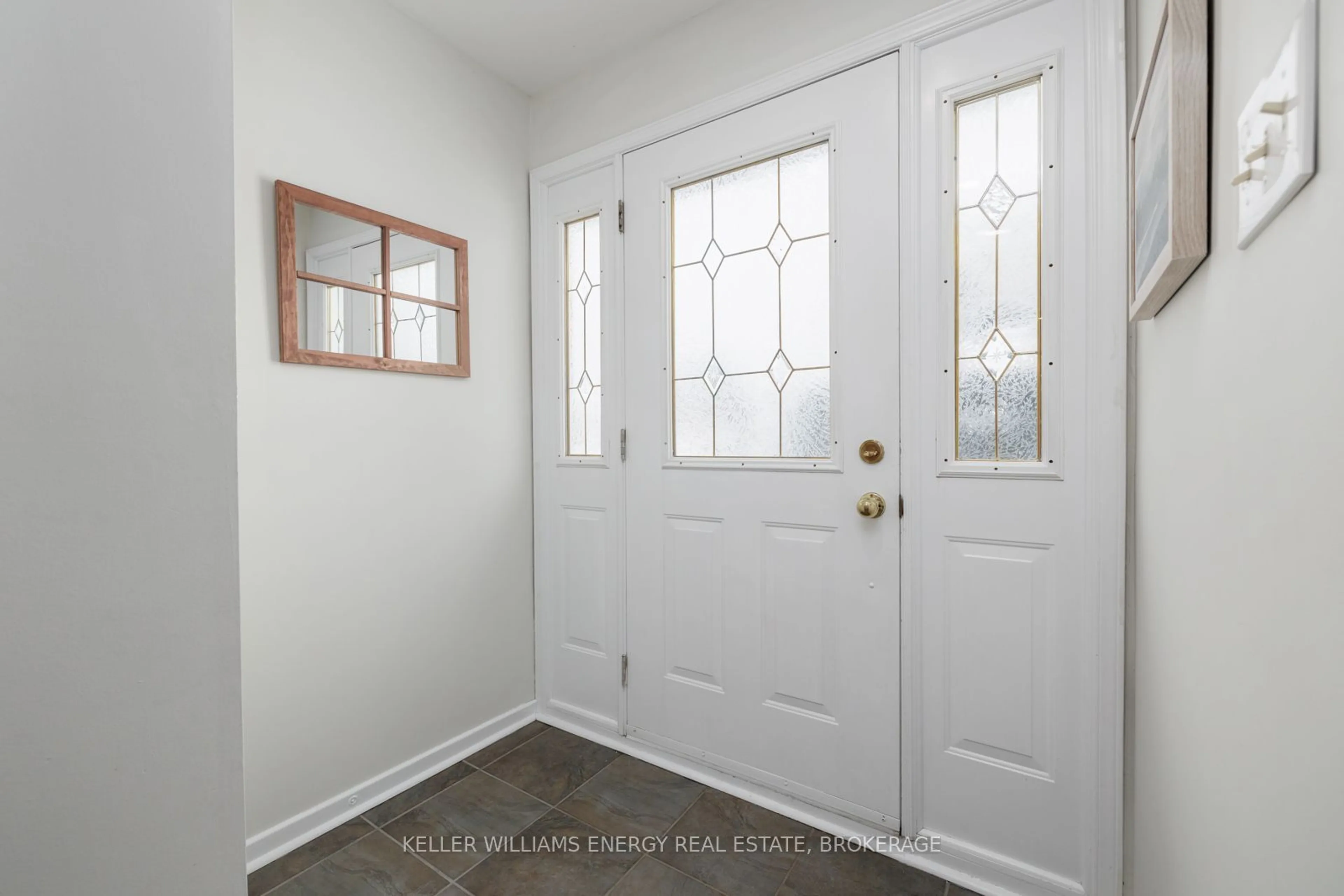 Indoor entryway for 17 Gregory Rd, Ajax Ontario L1S 3B2