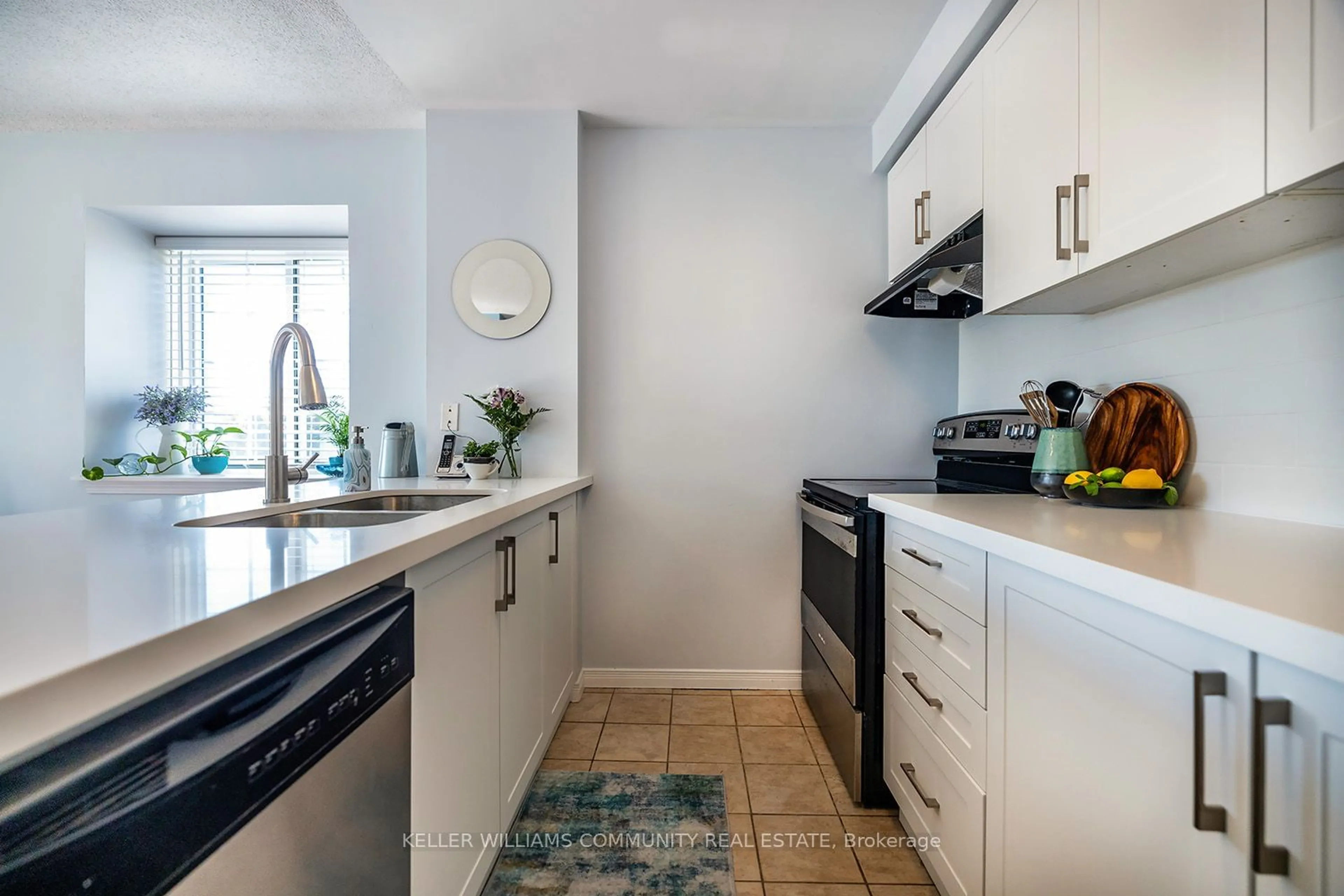 Standard kitchen, ceramic/tile floor for 91 Aspen Springs Dr #301, Clarington Ontario L1C 5J9