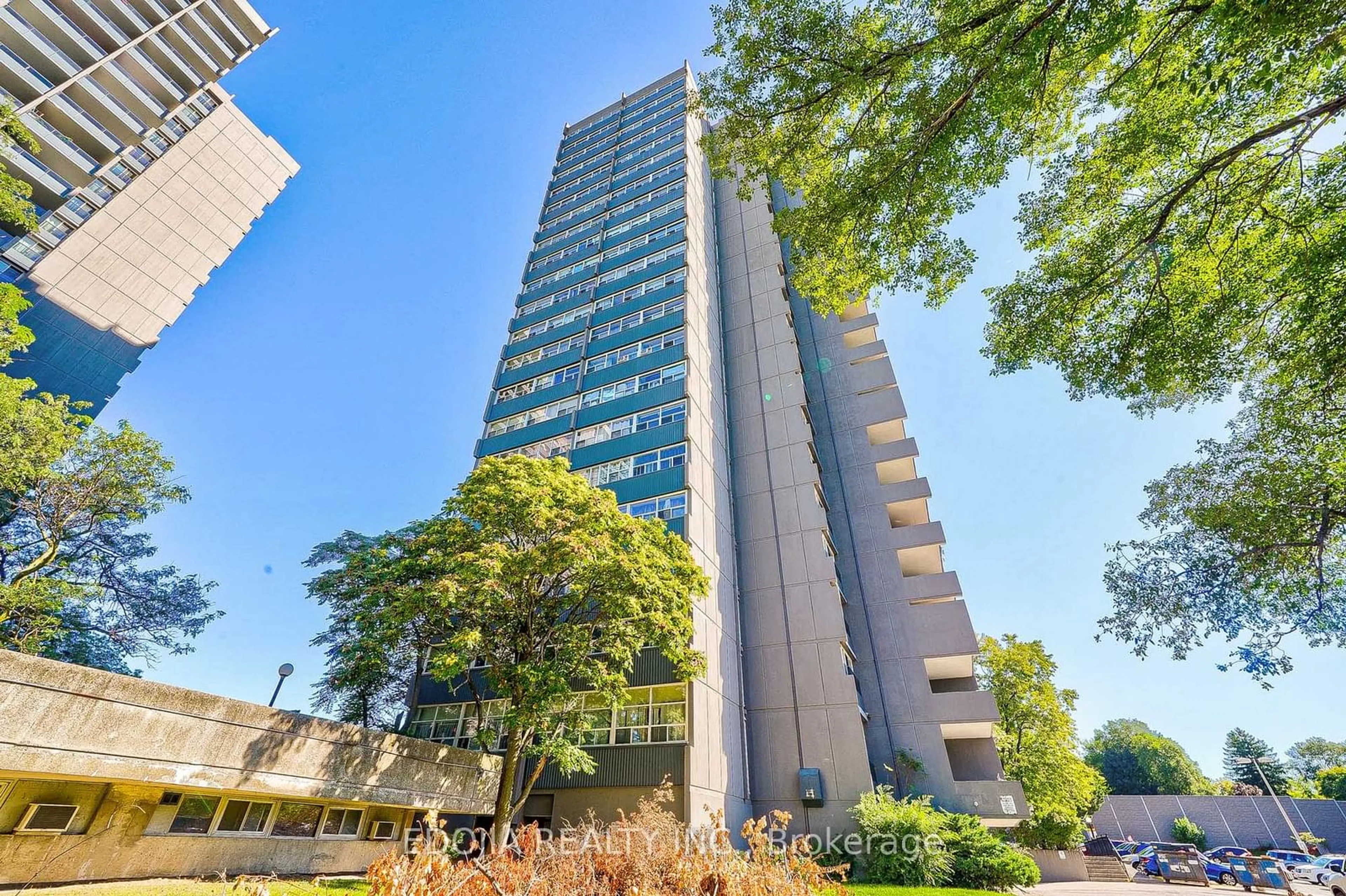 Indoor foyer for 4101 Sheppard Ave #2006, Toronto Ontario M1S 3H3