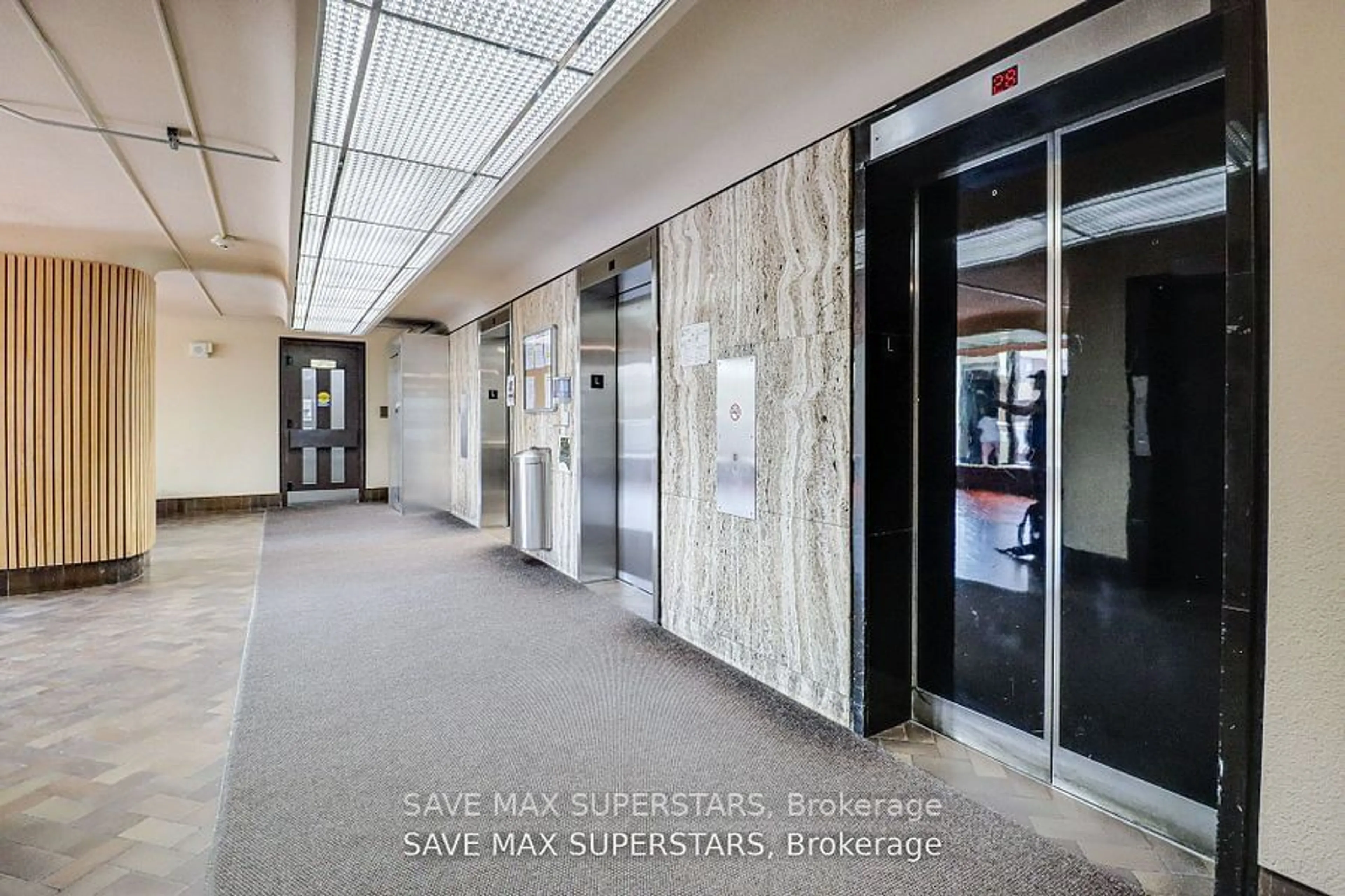 Indoor foyer for 1 Massey Sq #1109, Toronto Ontario M4C 5L4