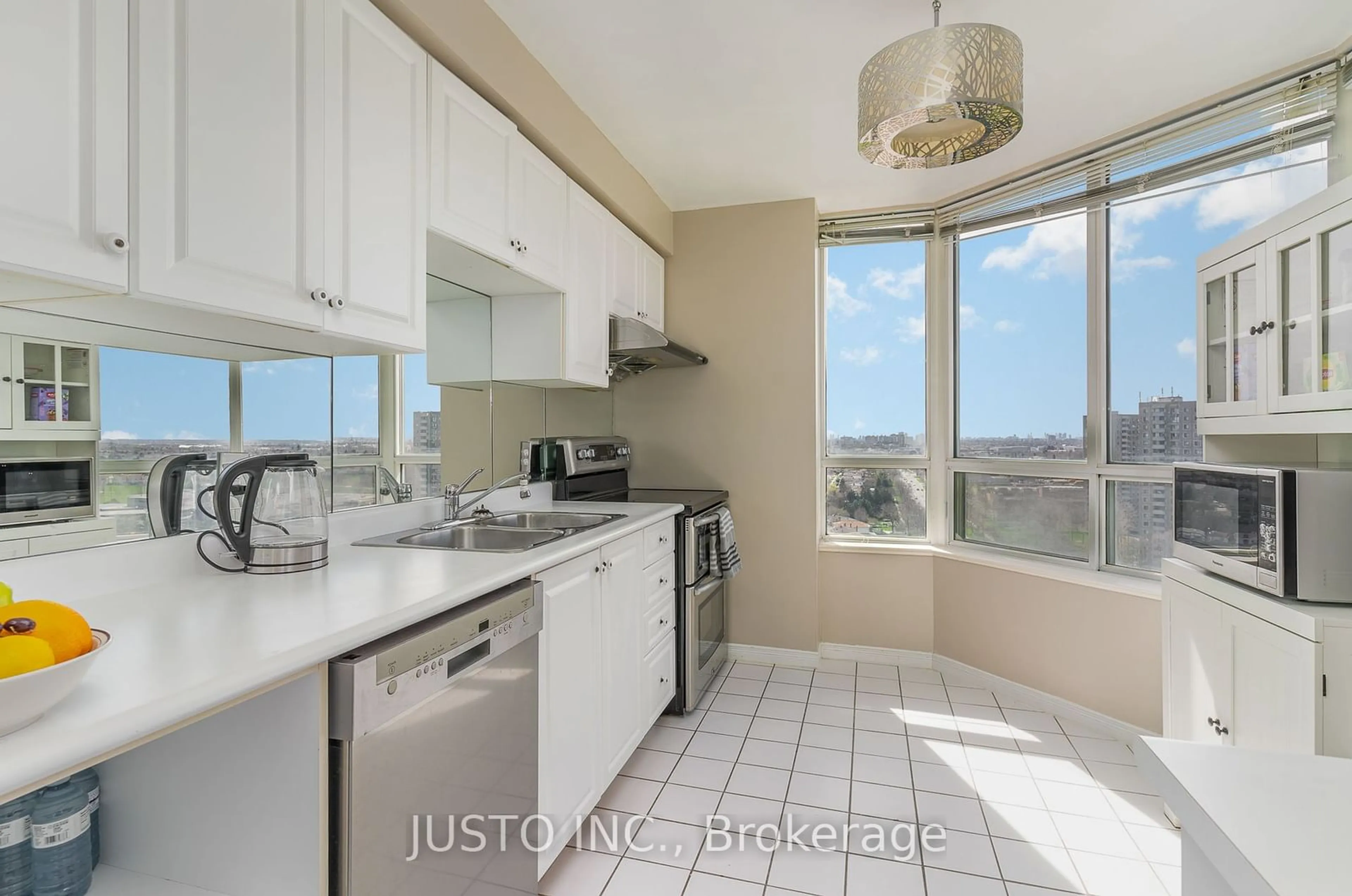 Standard kitchen, unknown for 5001 Finch Ave #SPH05, Toronto Ontario M1S 5J9