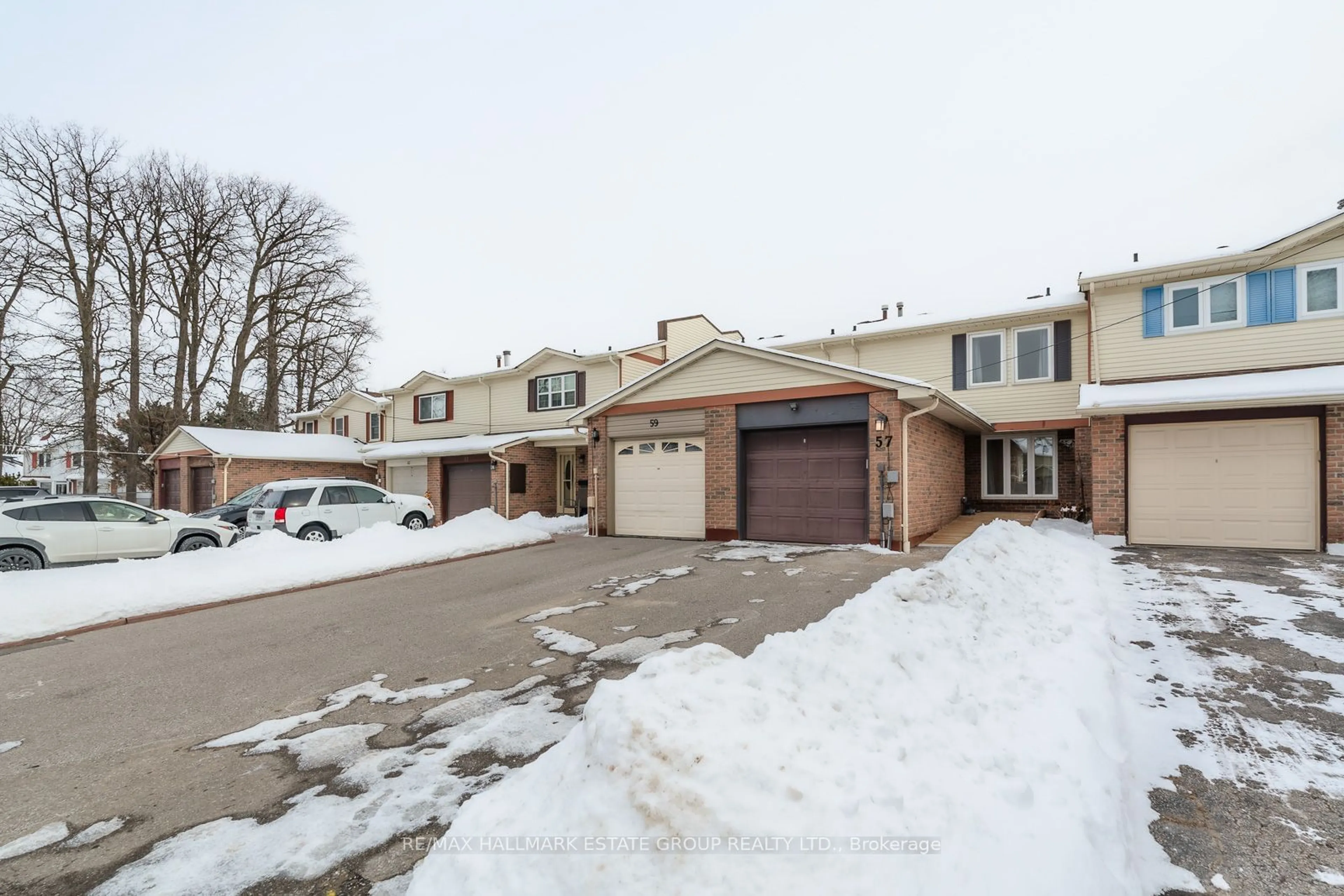 A pic from outside/outdoor area/front of a property/back of a property/a pic from drone, street for 57 Withycombe Cres, Toronto Ontario M1V 2J2