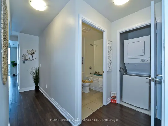 Additional property image - 10 Meadowglean Pl Unit 801