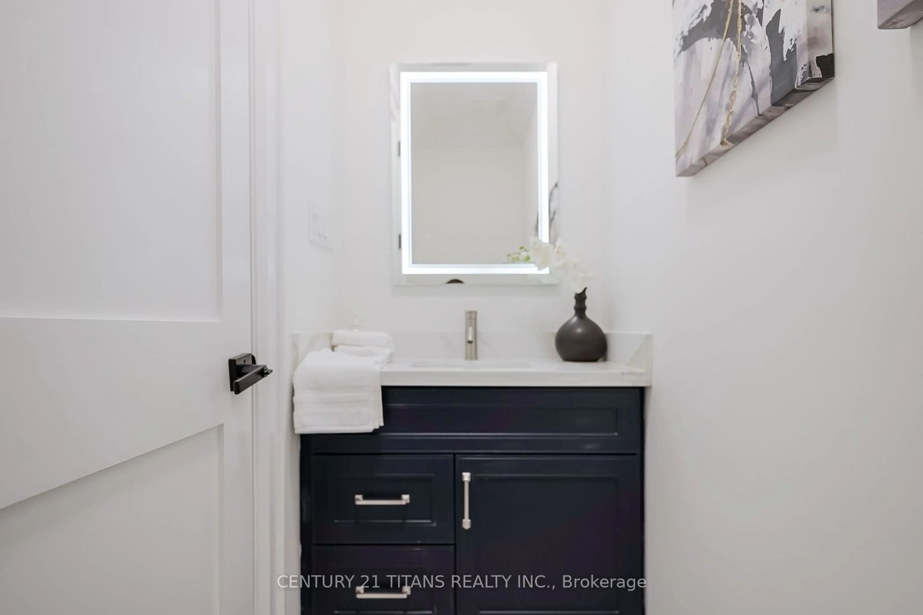 Contemporary bathroom, ceramic/tile floor for 90 A Granger Ave, Toronto Ontario M1K 3L3