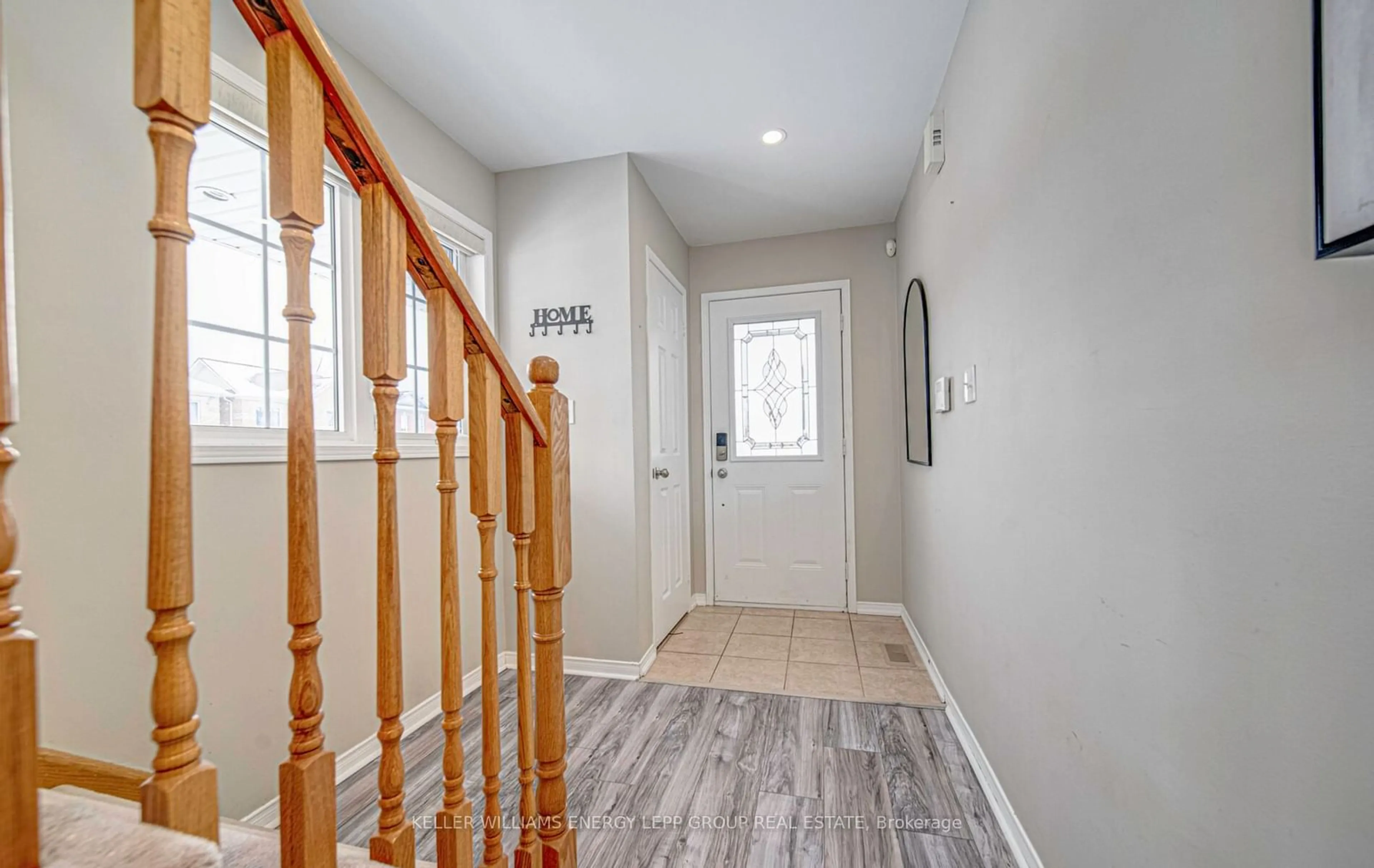 Indoor entryway for 2 Arbuckle Way, Whitby Ontario L1N 0C3