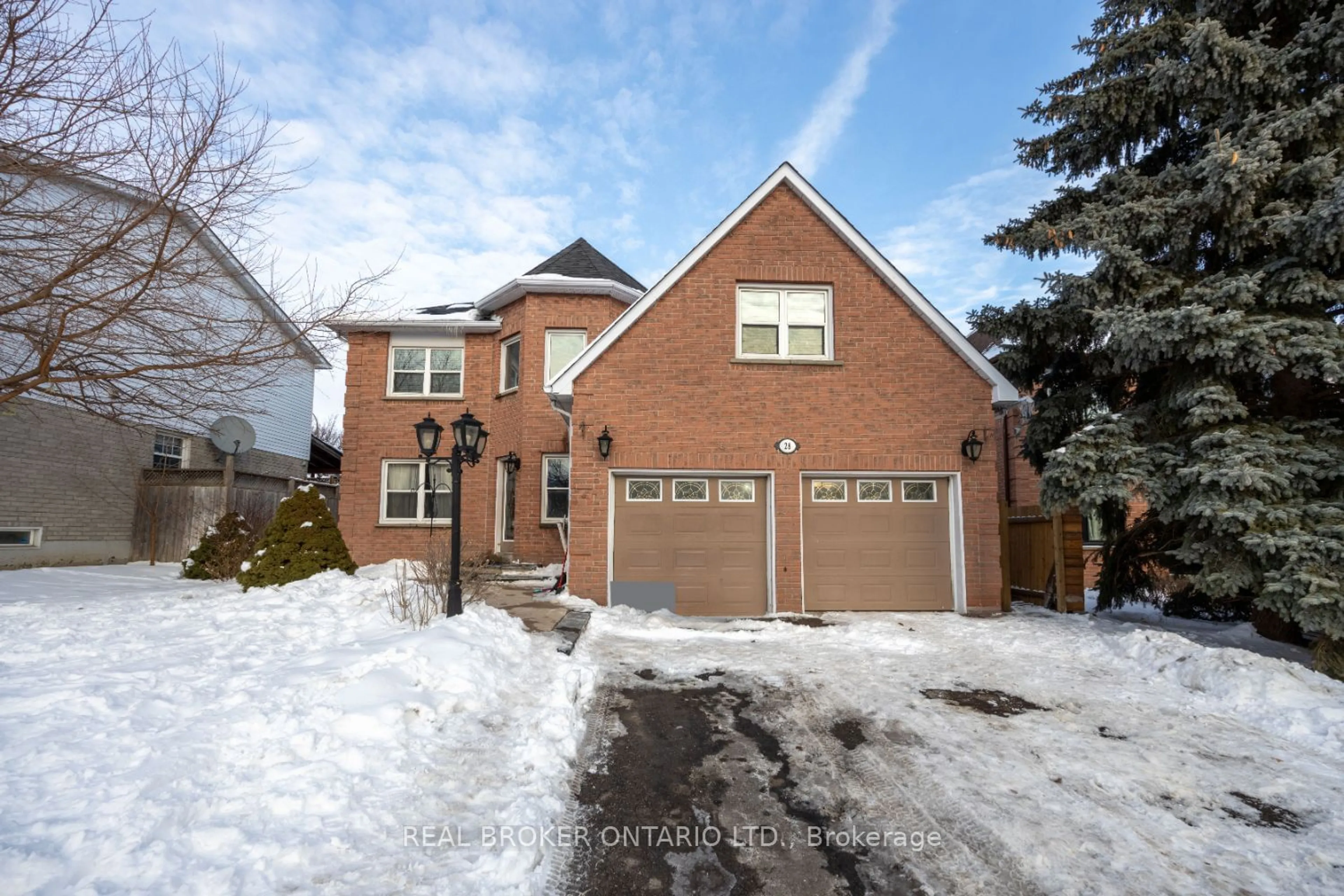 Home with brick exterior material, street for 28 Fairmeadow Pl, Whitby Ontario L1N 8W5