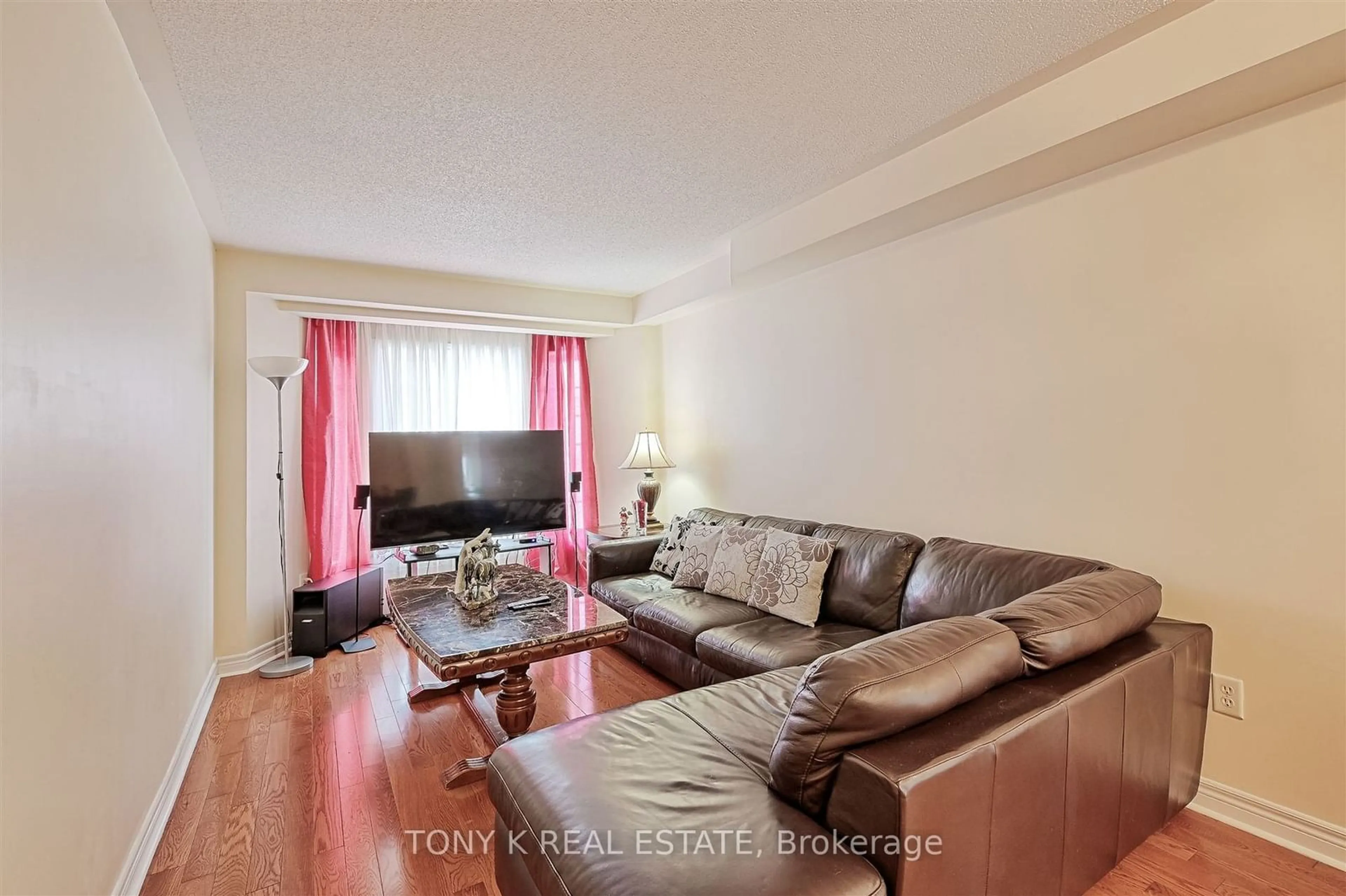 Living room with furniture, unknown for 1B Falmouth Ave, Toronto Ontario M1K 4M5