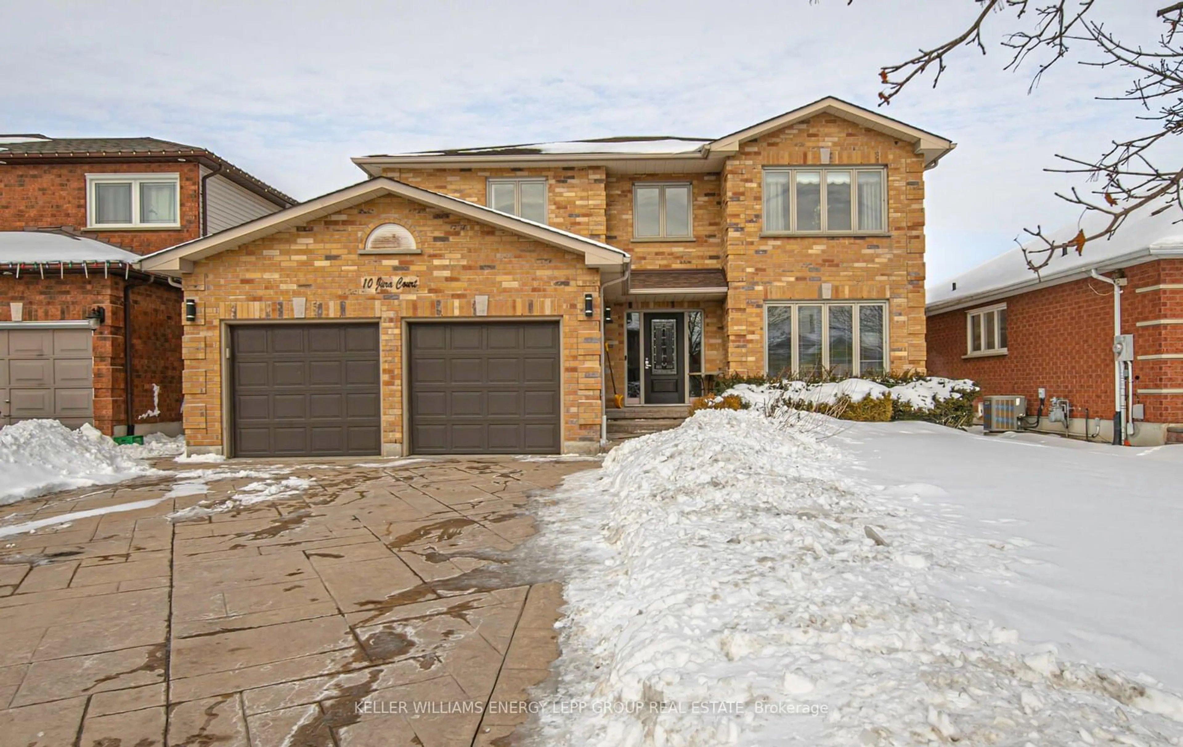 Home with brick exterior material, street for 10 Jura Crt, Clarington Ontario L1E 2E6