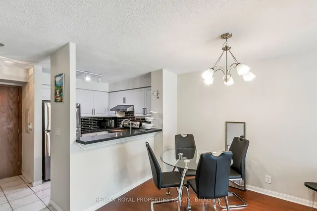 Additional property image - 11 Lee Centre Dr Unit 1002