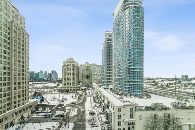 Additional property image - 11 Lee Centre Dr Unit 1002