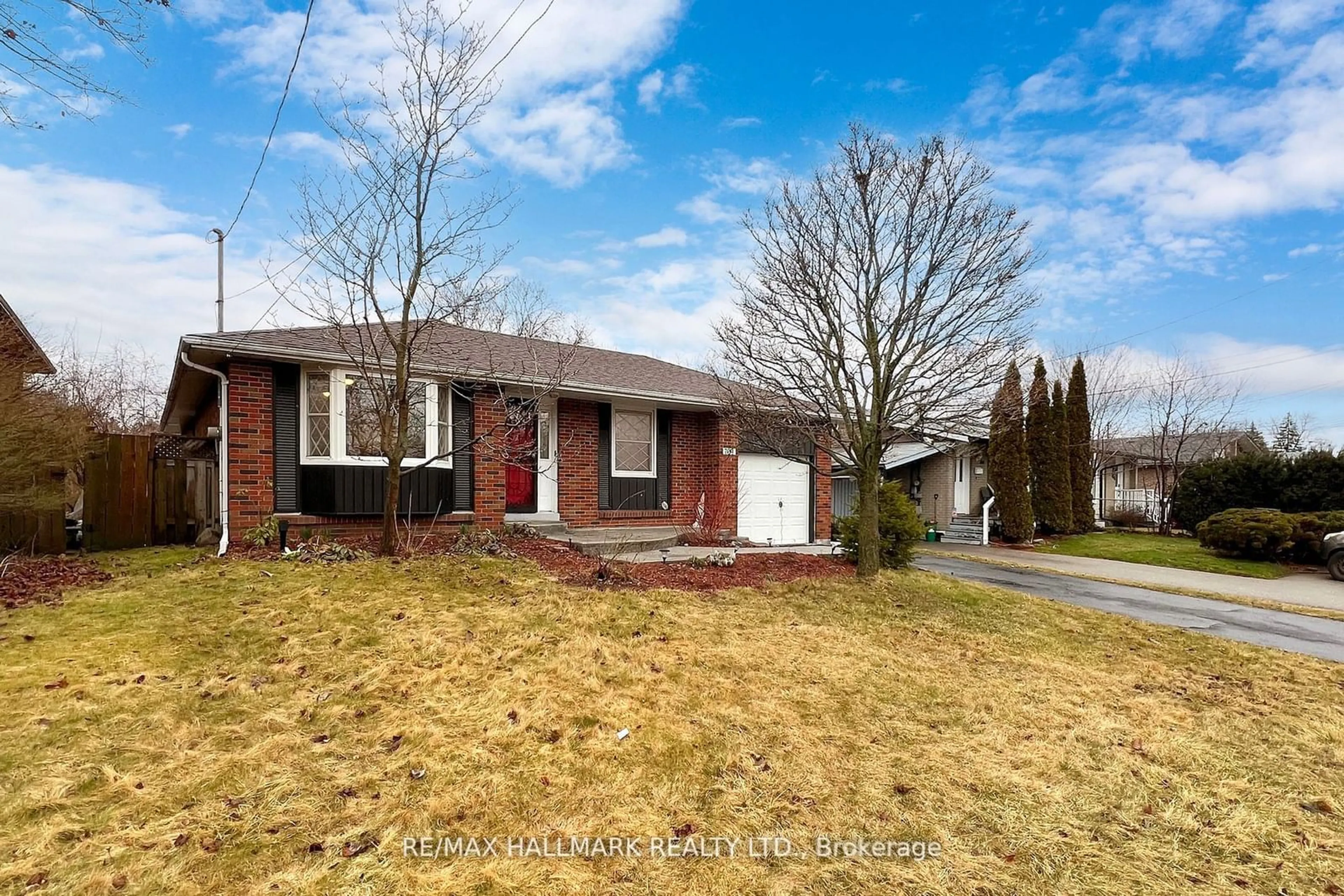 Home with brick exterior material, street for 764 Hillcrest Rd, Pickering Ontario L1W 2P4