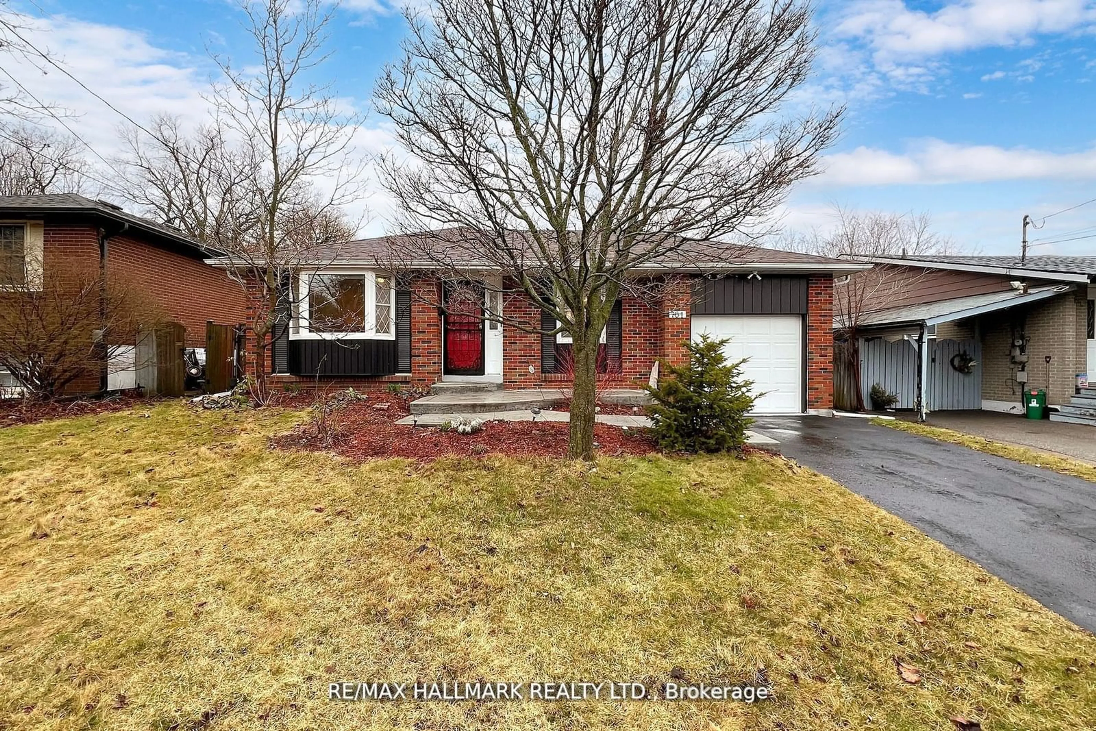 Home with brick exterior material, street for 764 Hillcrest Rd, Pickering Ontario L1W 2P4