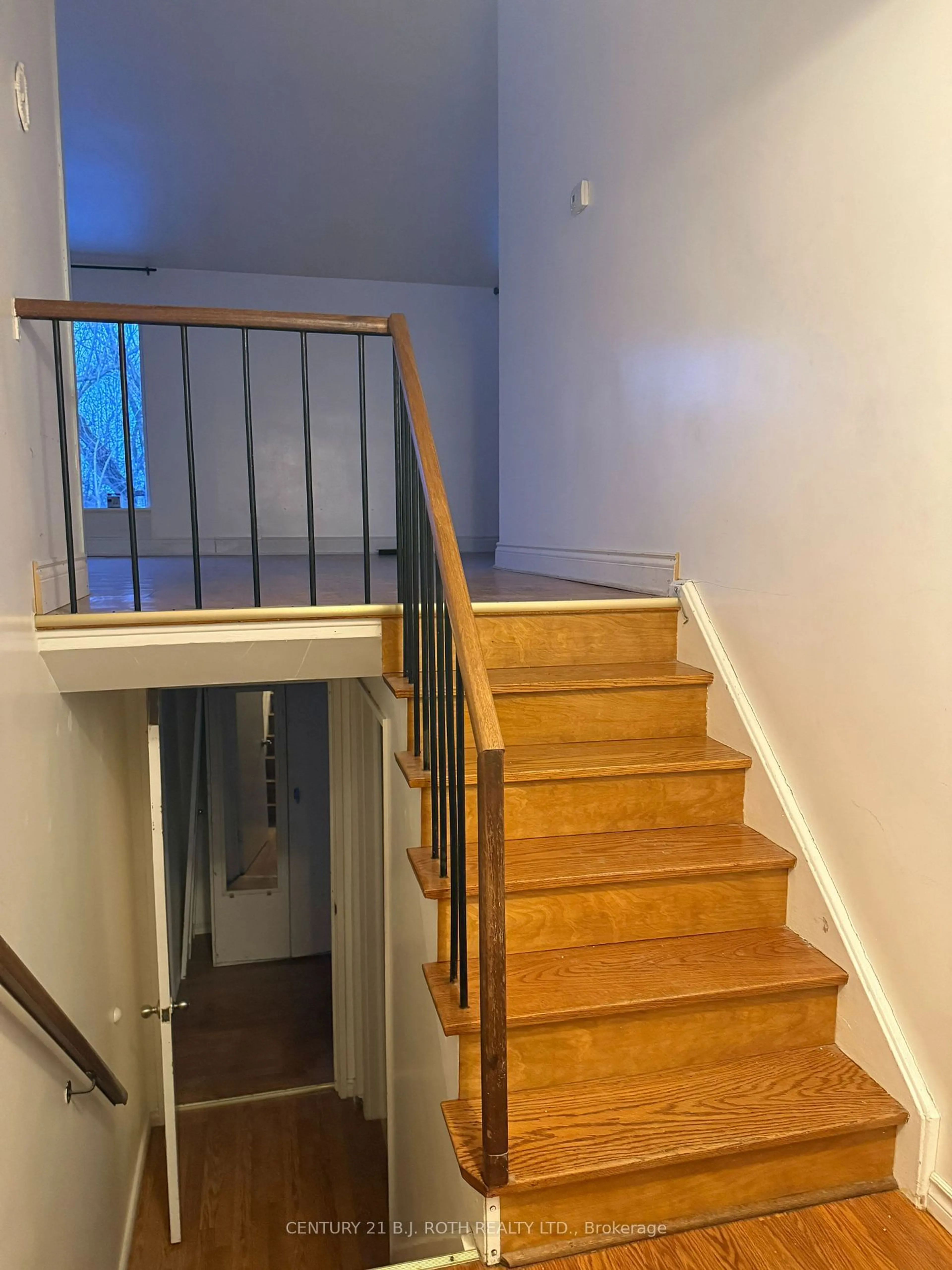 Stairs for 277 Birkdale Rd, Toronto Ontario M1P 3S3