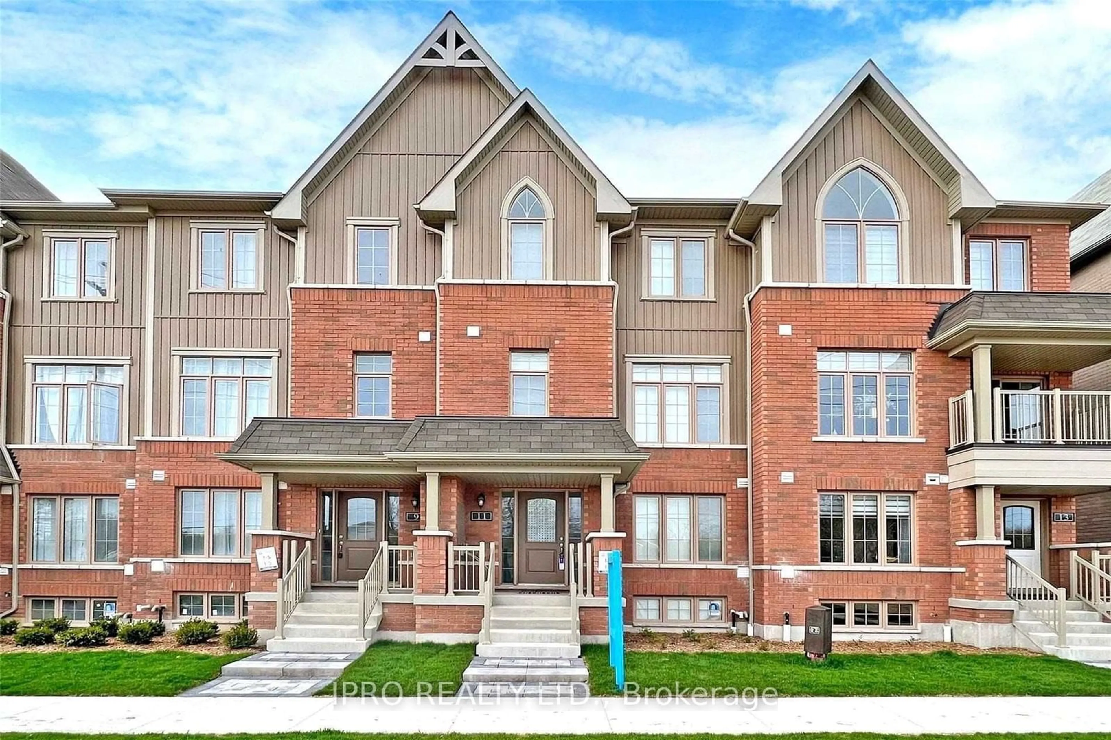 Home with brick exterior material, street for 11 Porcelain Way, Whitby Ontario L1R 0R6