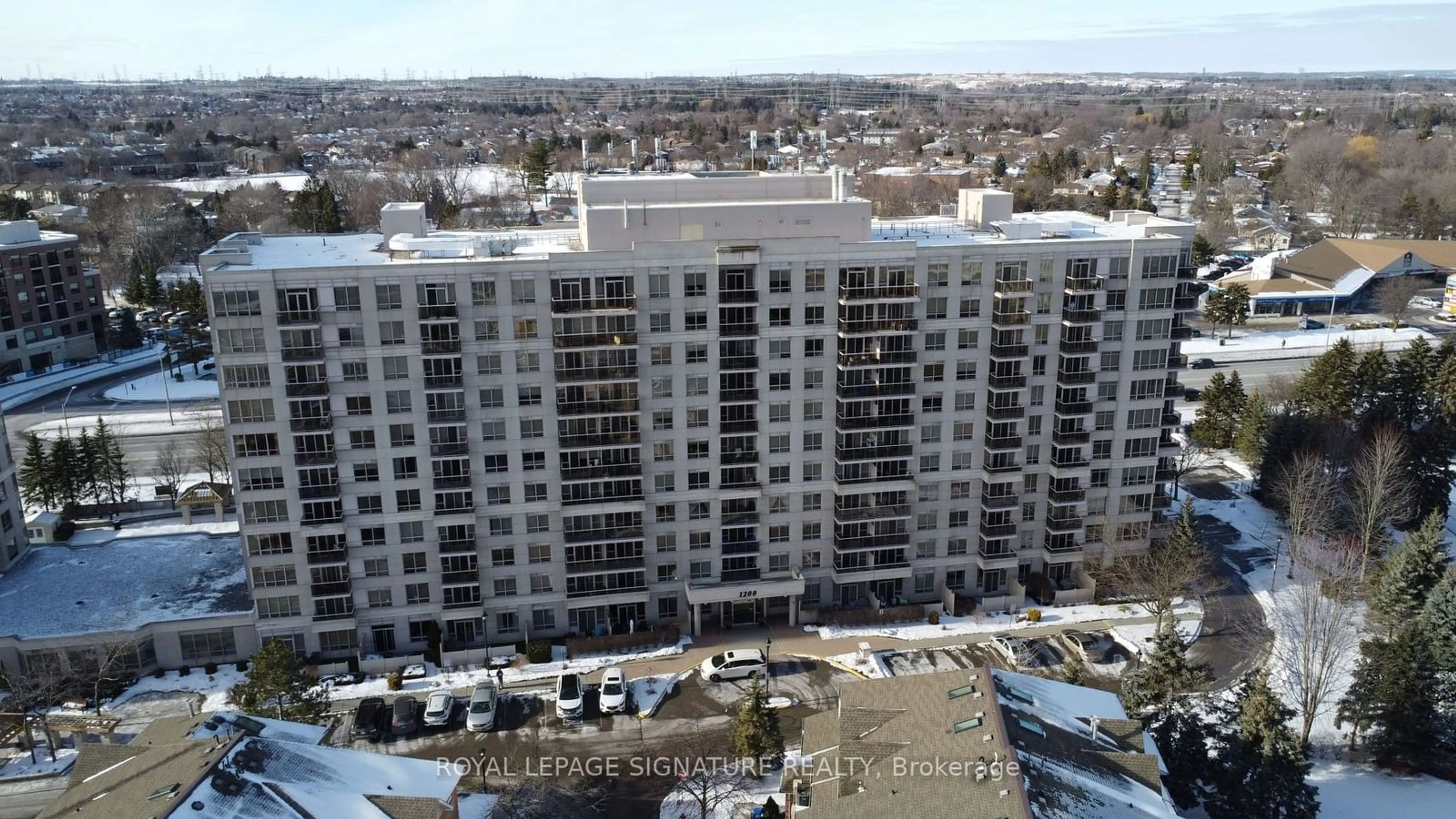 A pic from outside/outdoor area/front of a property/back of a property/a pic from drone, city buildings view from balcony for 1200 The Esplanade #411, Pickering Ontario L1V 6V3