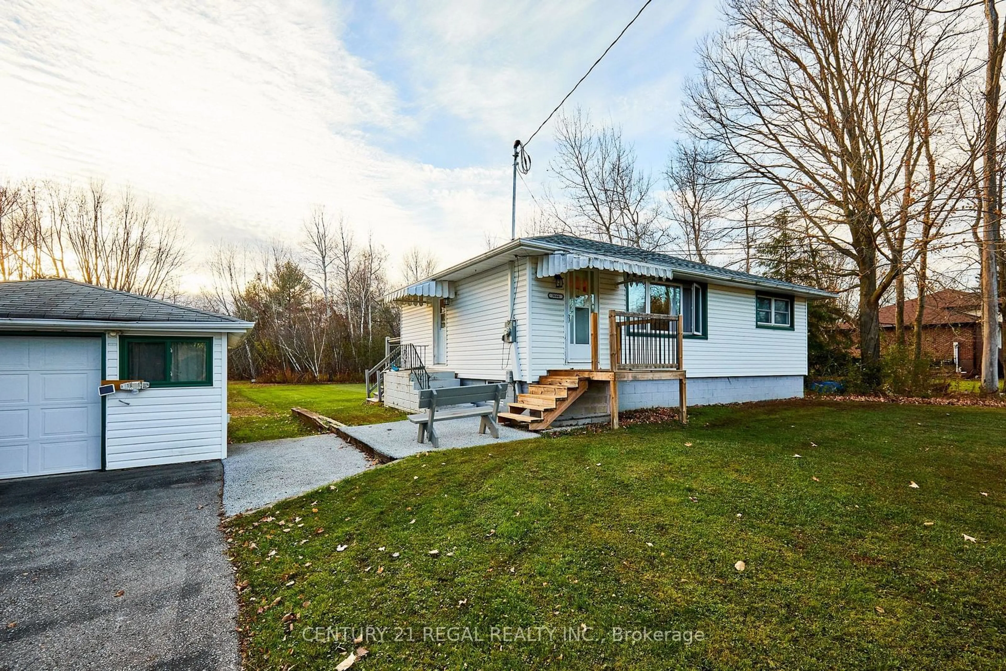 A pic from outside/outdoor area/front of a property/back of a property/a pic from drone, street for 3666 Trulls Rd, Clarington Ontario L1E 2L3