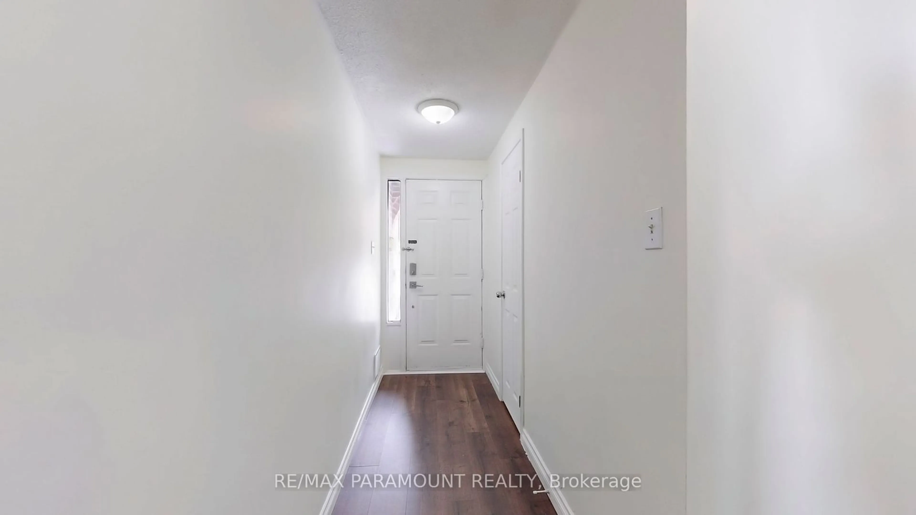 Indoor entryway for 443 Manse Rd #7, Toronto Ontario M1E 3V7