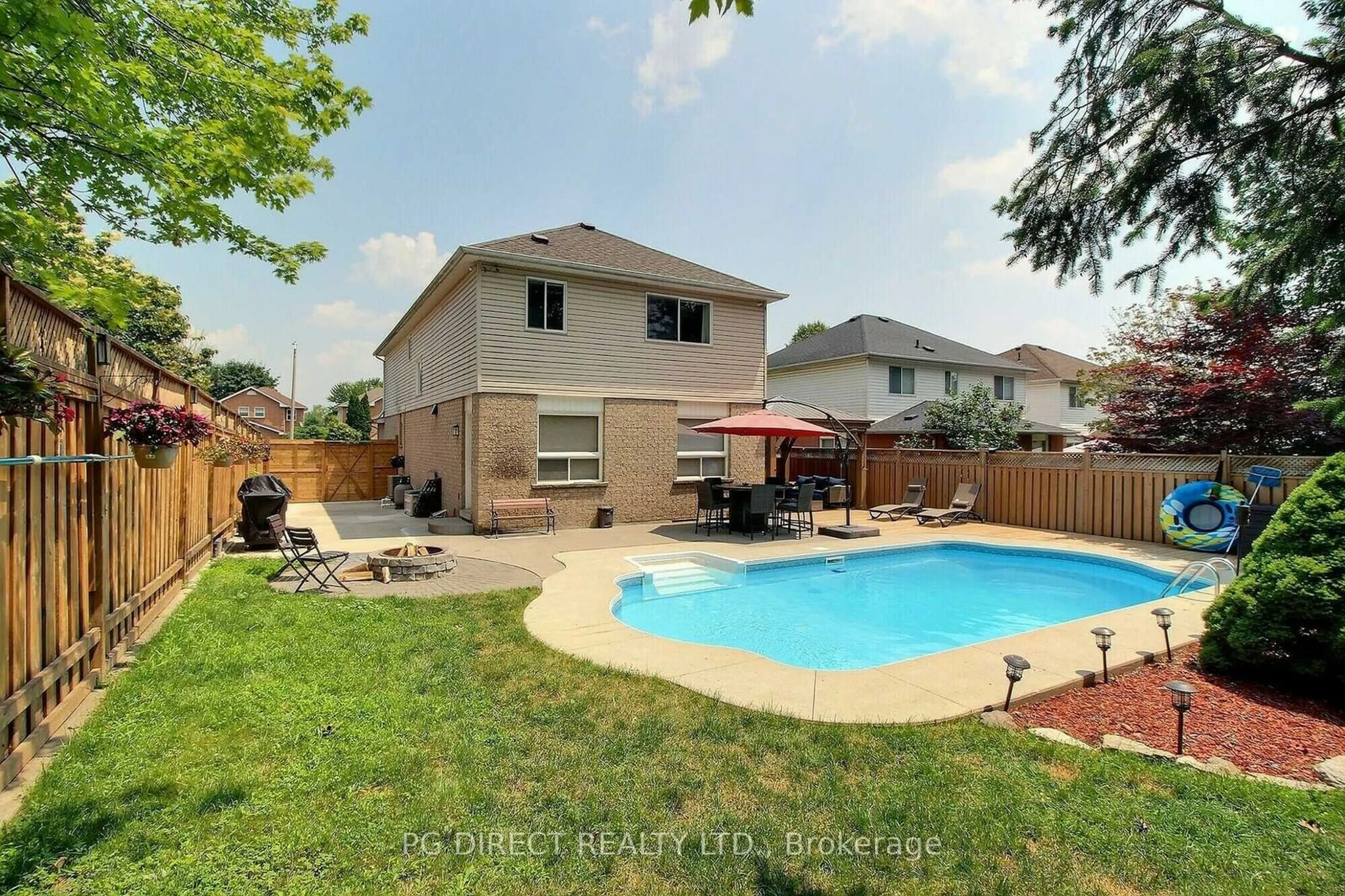 Pool for 49 Farncomb Cres, Clarington Ontario L1C 4L8