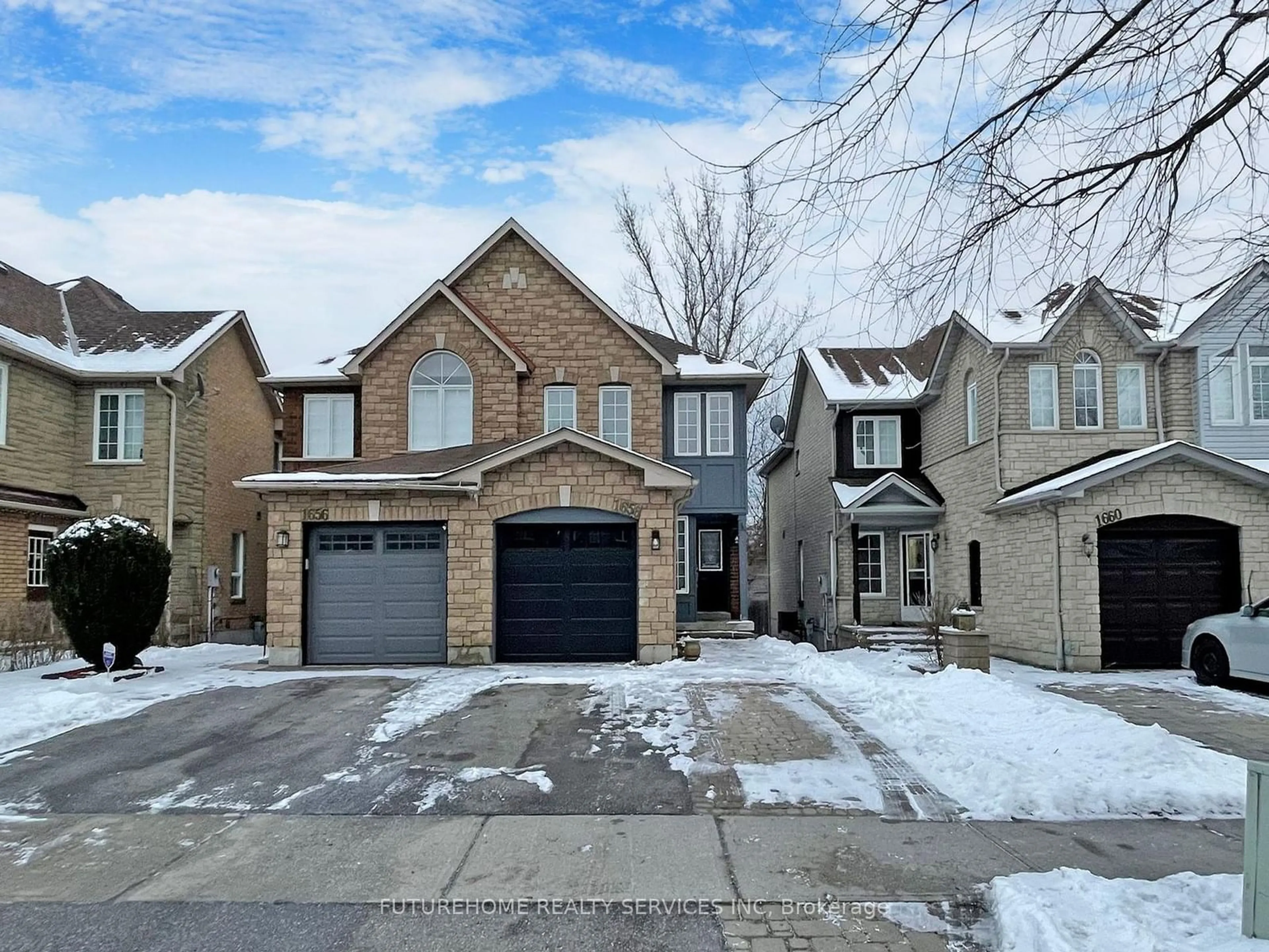 Home with brick exterior material, street for 1658 Autumn Cres, Pickering Ontario L1V 6X6