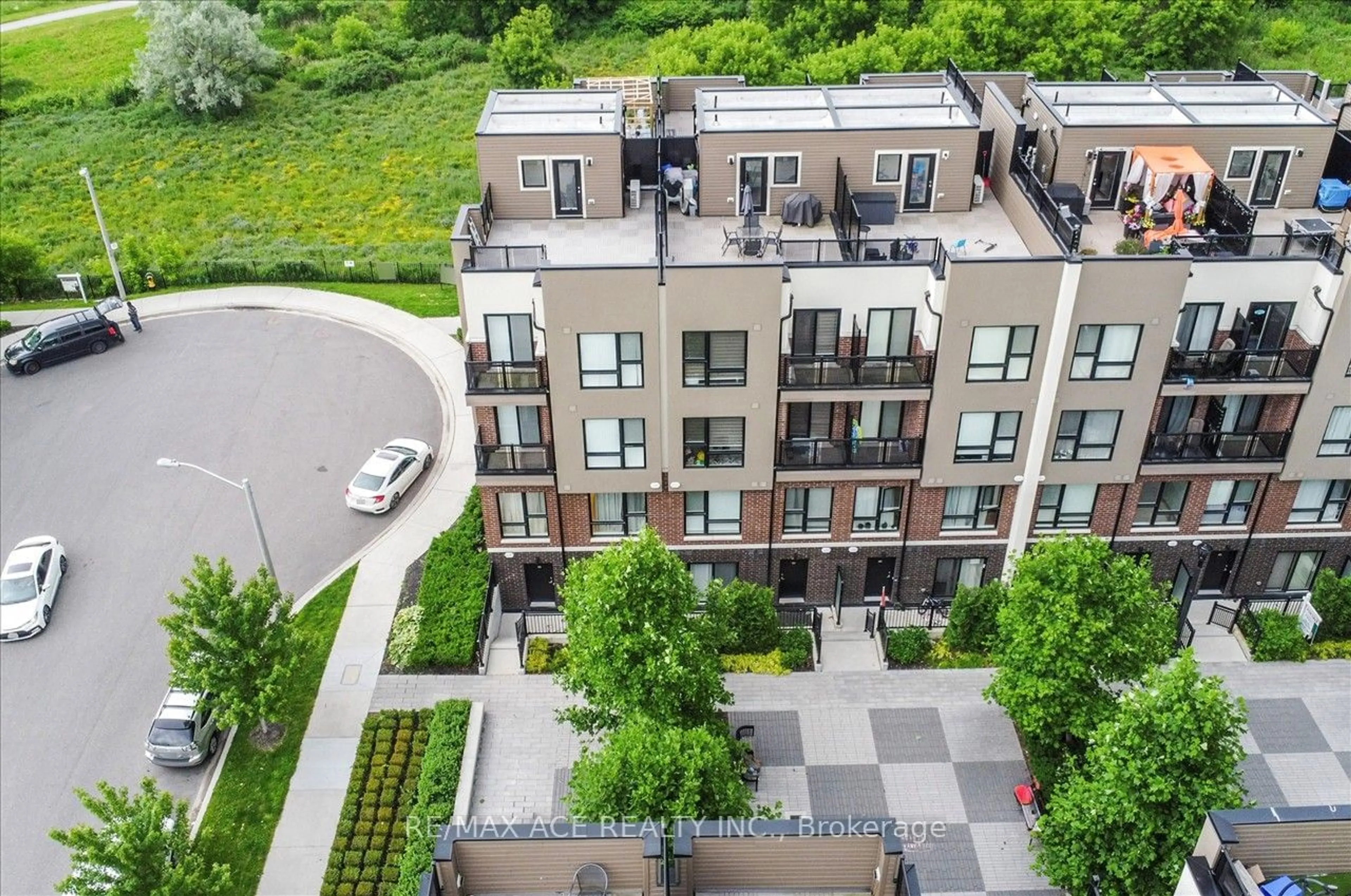 A pic from outside/outdoor area/front of a property/back of a property/a pic from drone, city buildings view from balcony for 510 Kingbird Grve #114, Toronto Ontario M1B 0E4