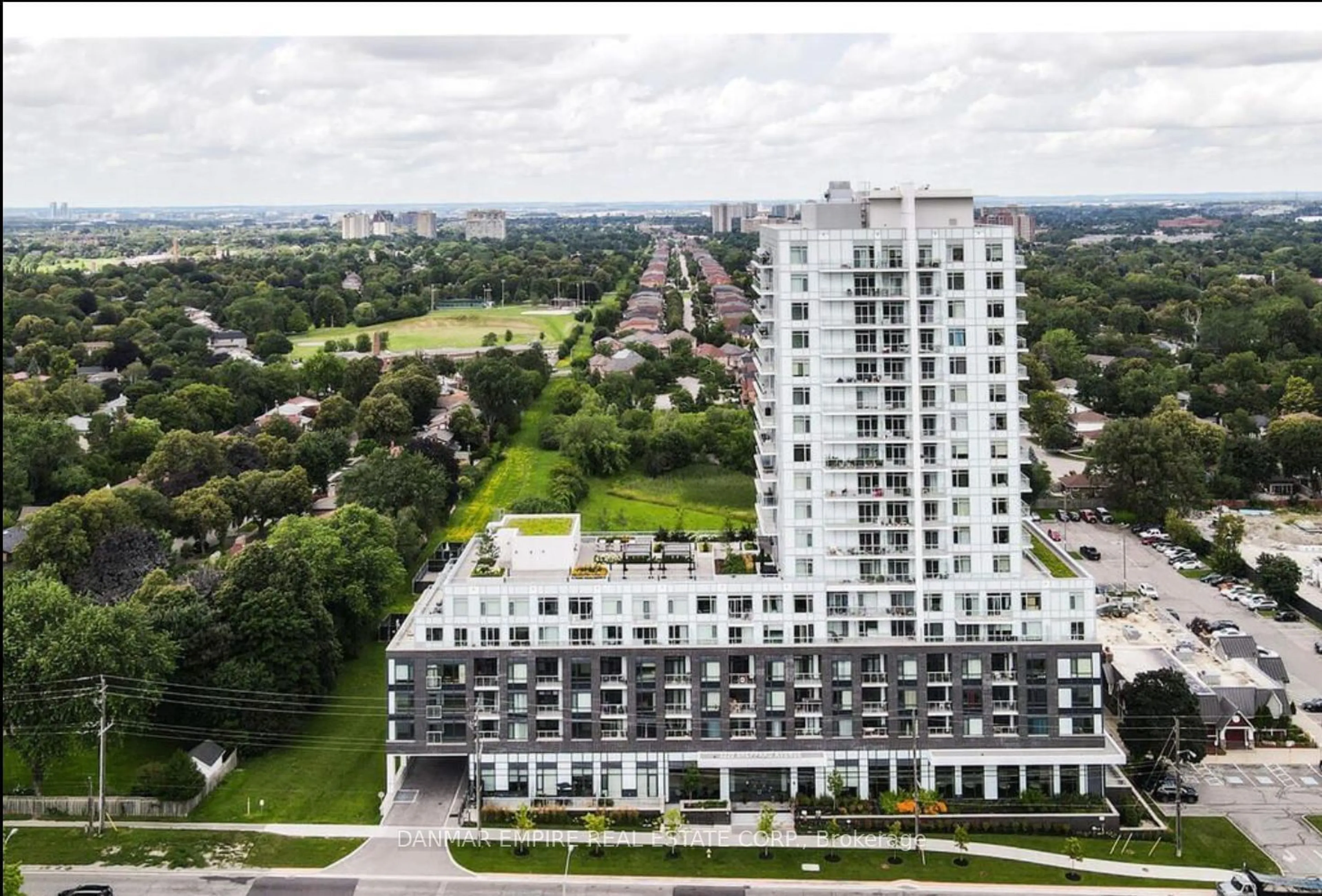 A pic from outside/outdoor area/front of a property/back of a property/a pic from drone, city buildings view from balcony for 3220 Sheppard Ave #810, Toronto Ontario M1T 0B7