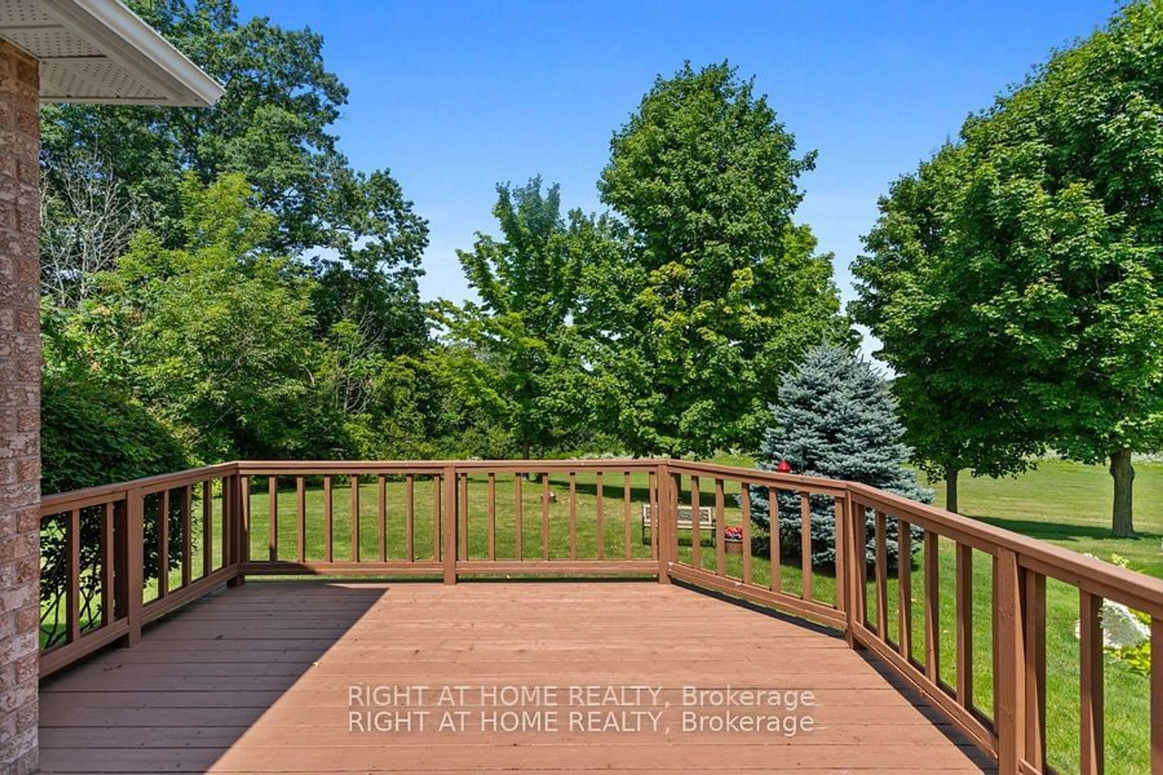 Patio, forest/trees view for 307 Waterbury Cres, Scugog Ontario L9L 1S5