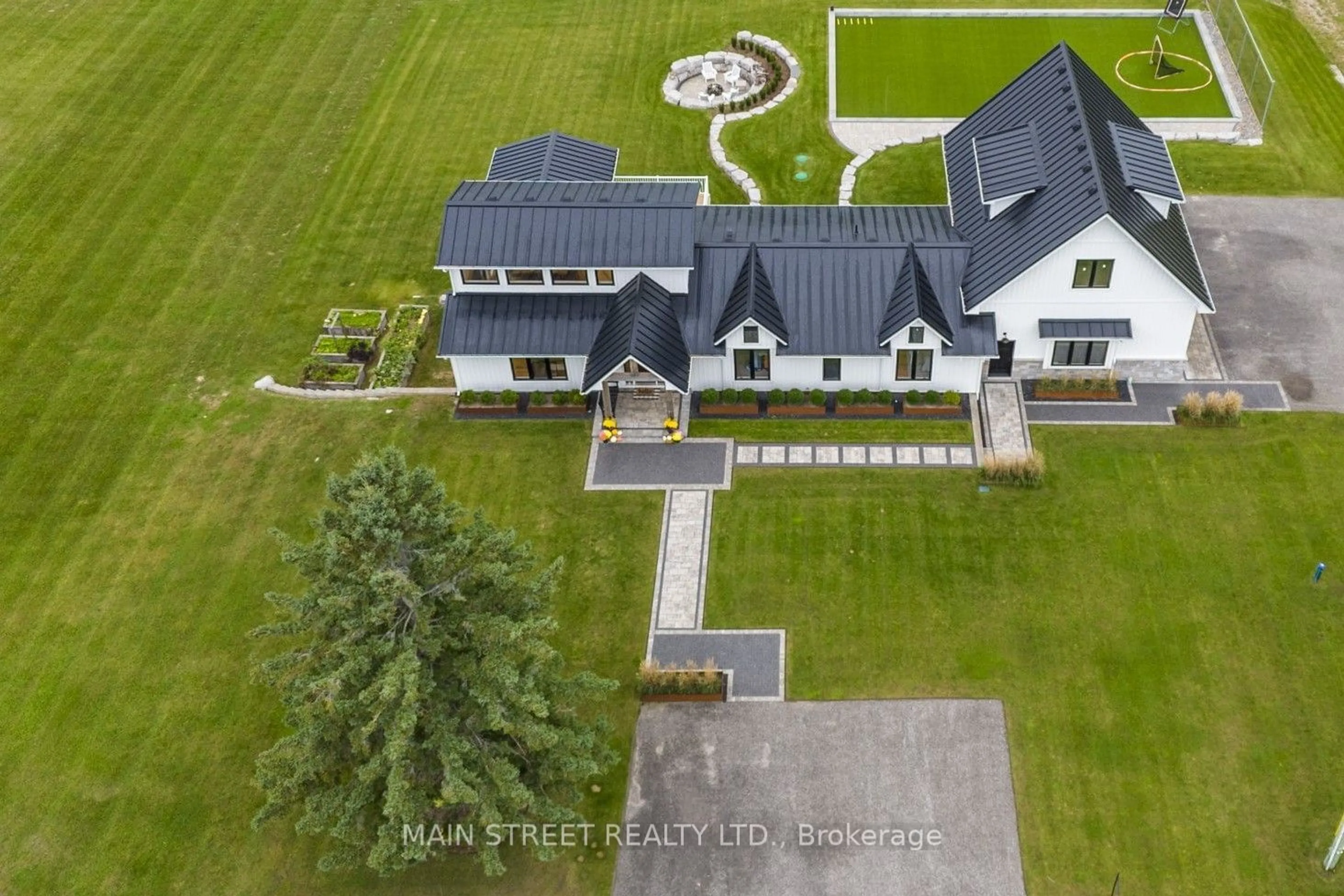 A pic from outside/outdoor area/front of a property/back of a property/a pic from drone, unknown for 6346 Clemens Rd, Clarington Ontario L1C 5R3