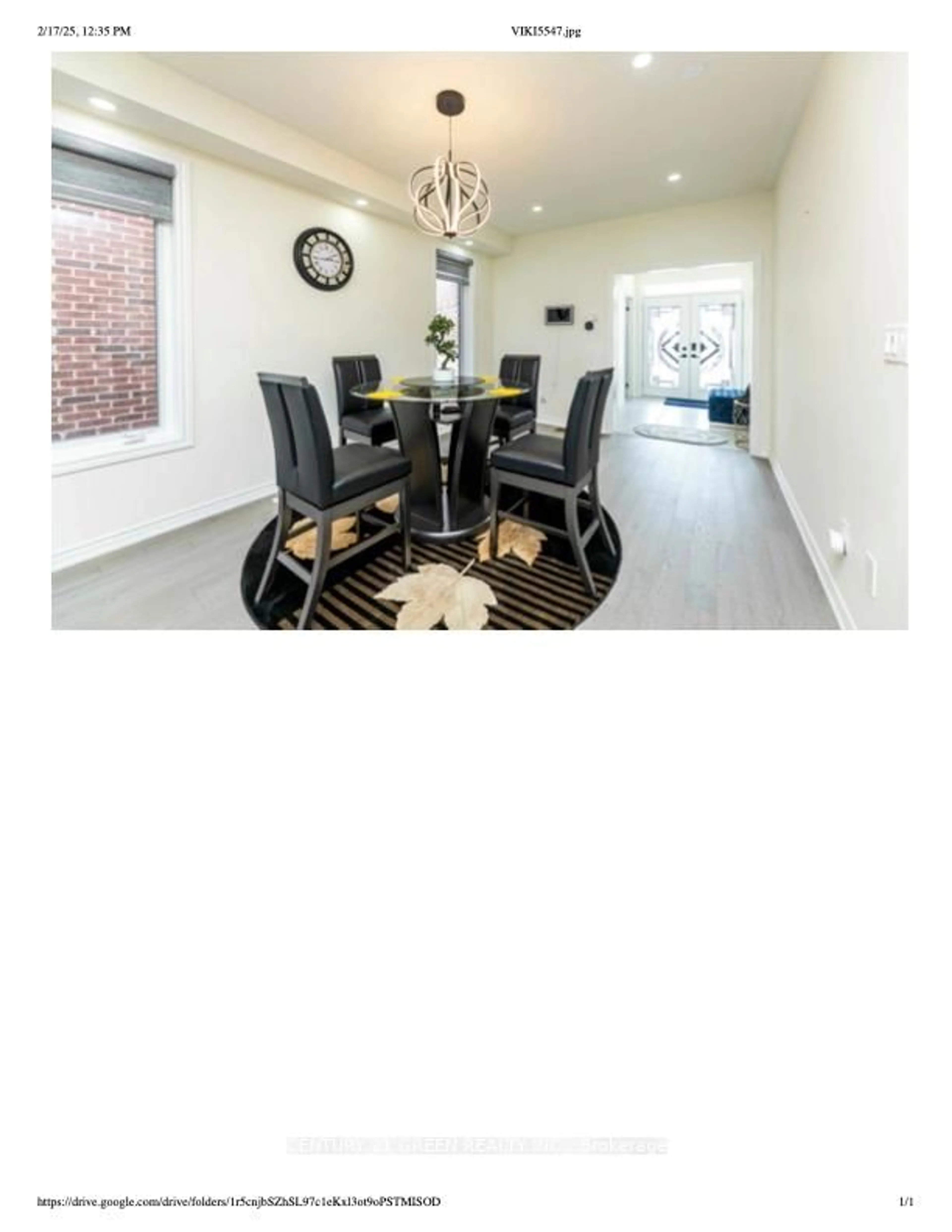 Dining room, ceramic/tile floor for 2079 hallandale St, Oshawa Ontario L1L 0T4