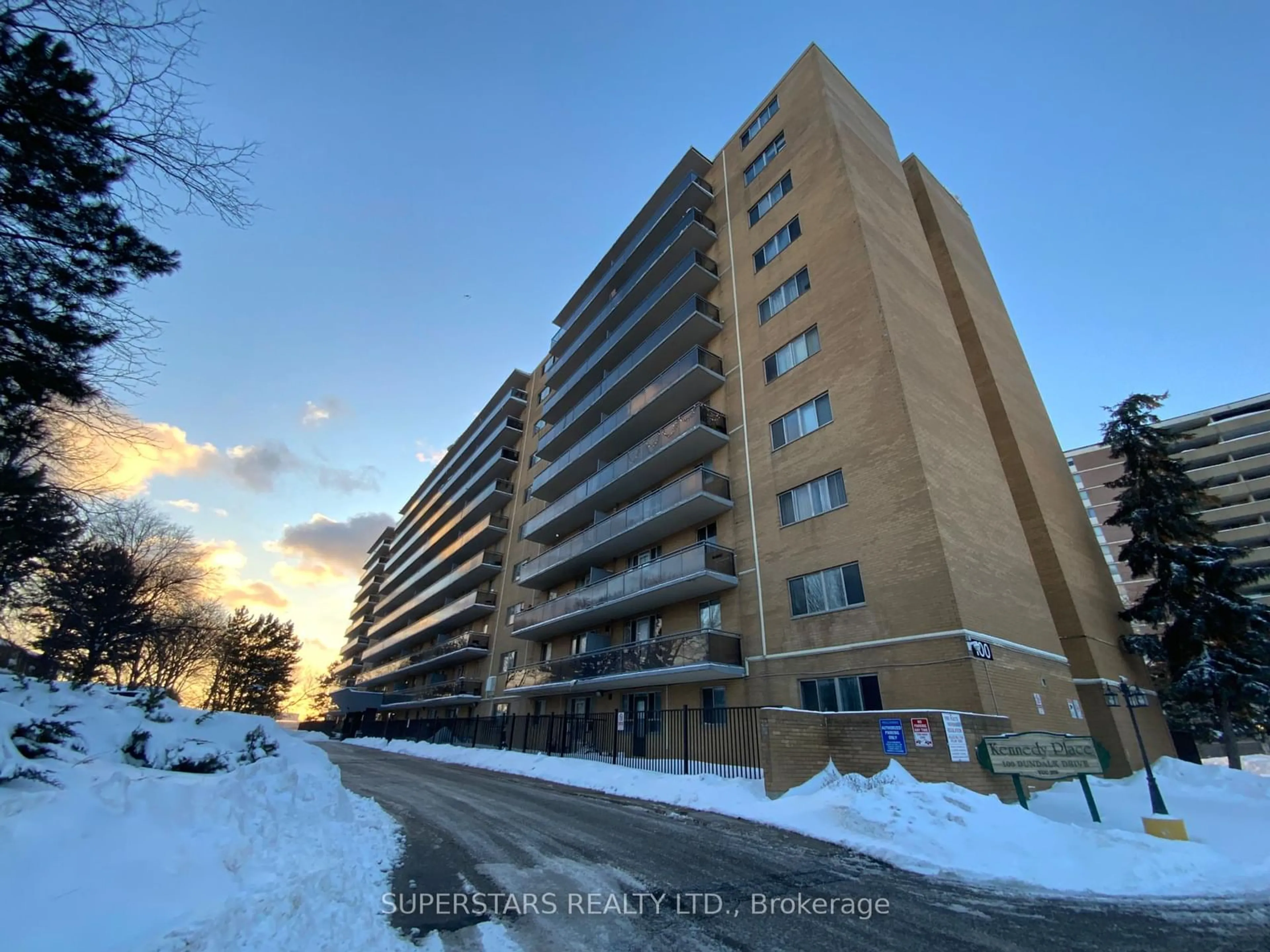 A pic from outside/outdoor area/front of a property/back of a property/a pic from drone, unknown for 100 Dundalk Dr #403, Toronto Ontario M1P 4V2