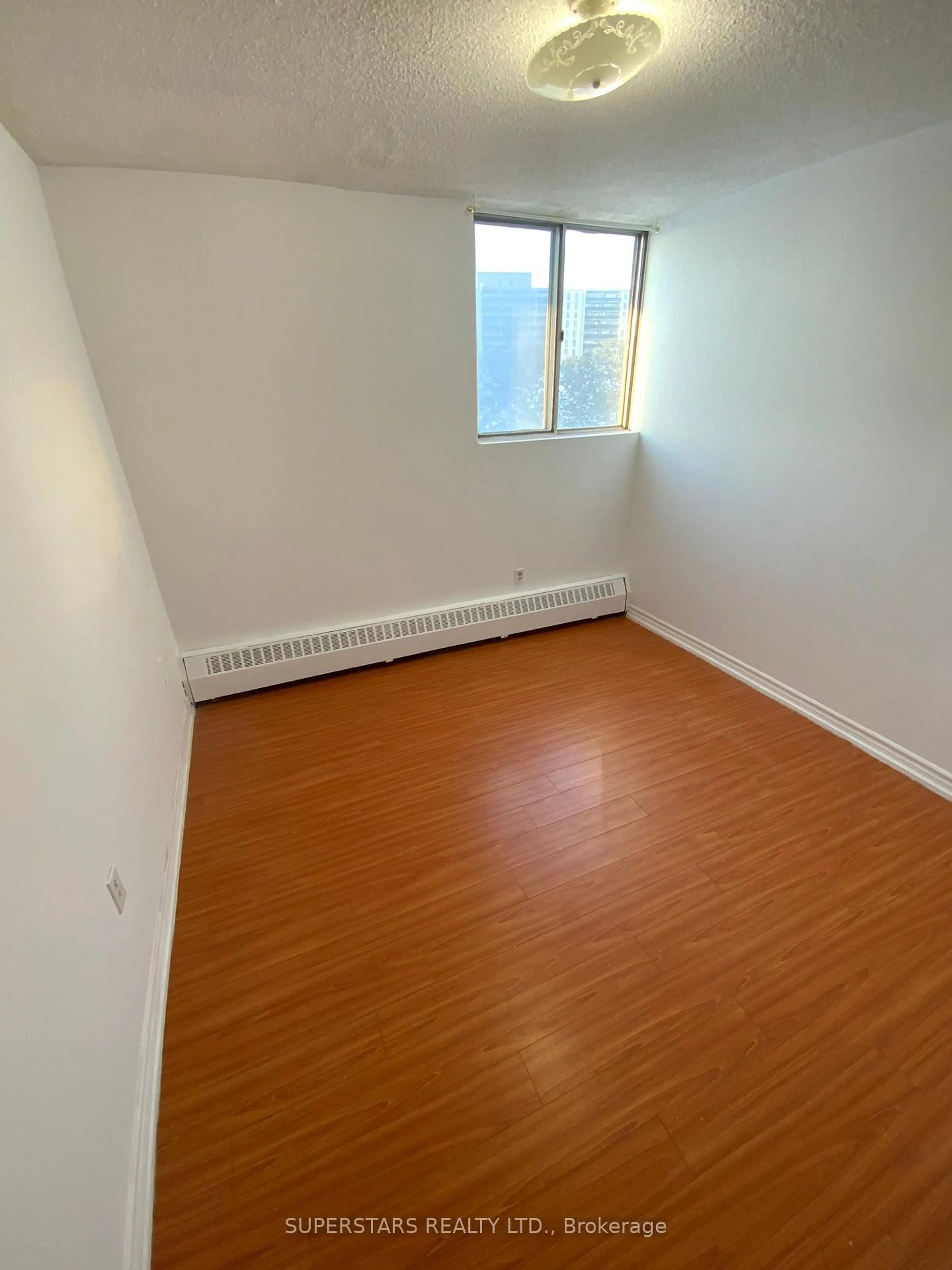 A pic of a room for 100 Dundalk Dr #403, Toronto Ontario M1P 4V2