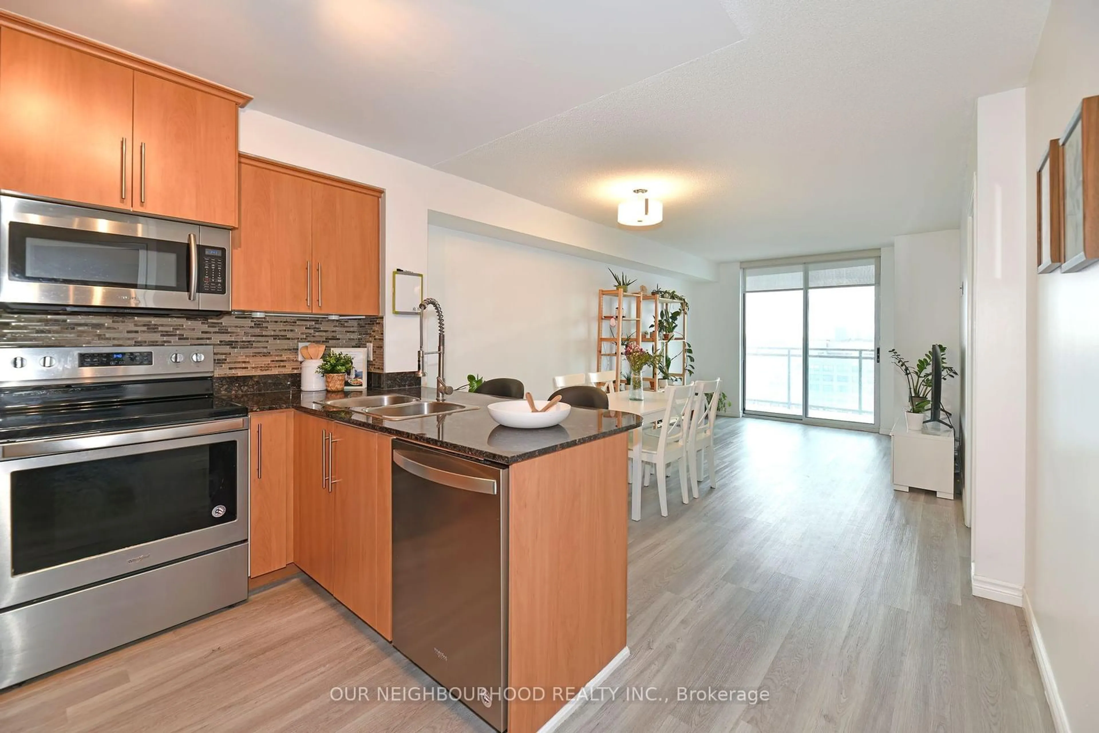 Open concept kitchen, unknown for 8 Rosebank Dr #12H, Toronto Ontario M1B 5Z3