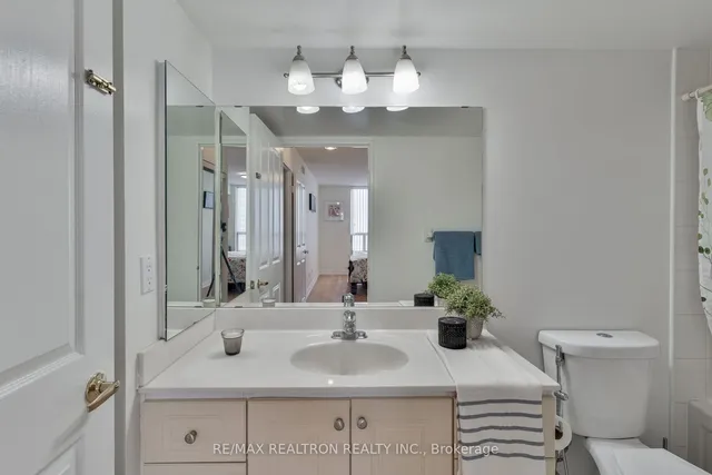 Additional property image - 88 Corporate Dr Unit 2811