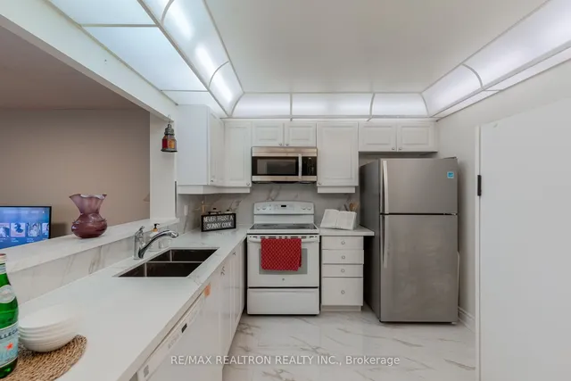 Additional property image - 88 Corporate Dr Unit 2811
