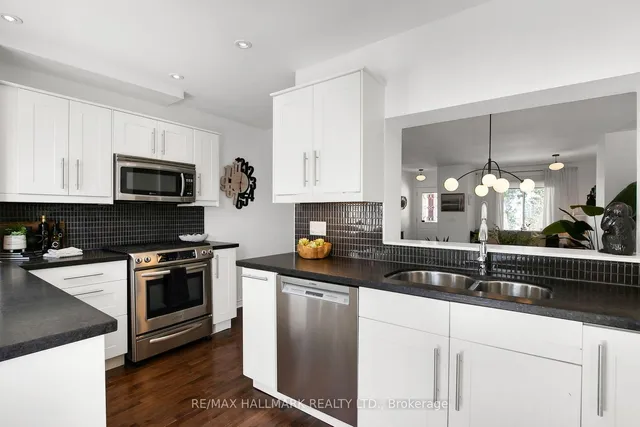 Additional property image - 10 Kingsmount Park Rd