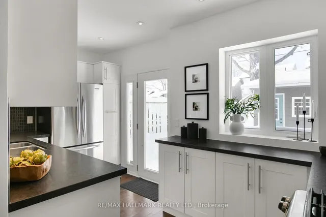Additional property image - 10 Kingsmount Park Rd