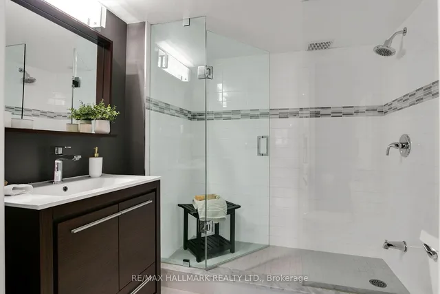 Additional property image - 10 Kingsmount Park Rd