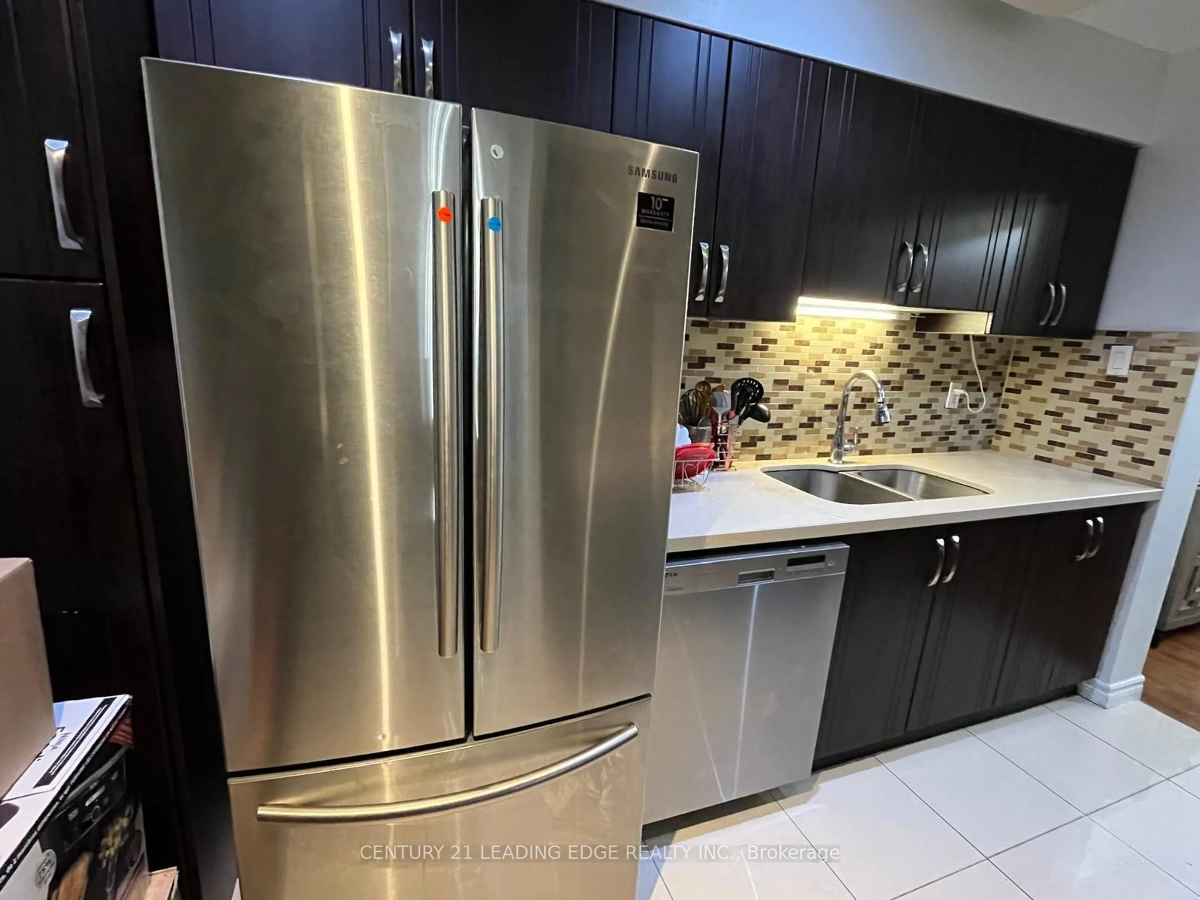 Standard kitchen, ceramic/tile floor for 301 Prudential Dr #1712, Toronto Ontario M1P 4V3