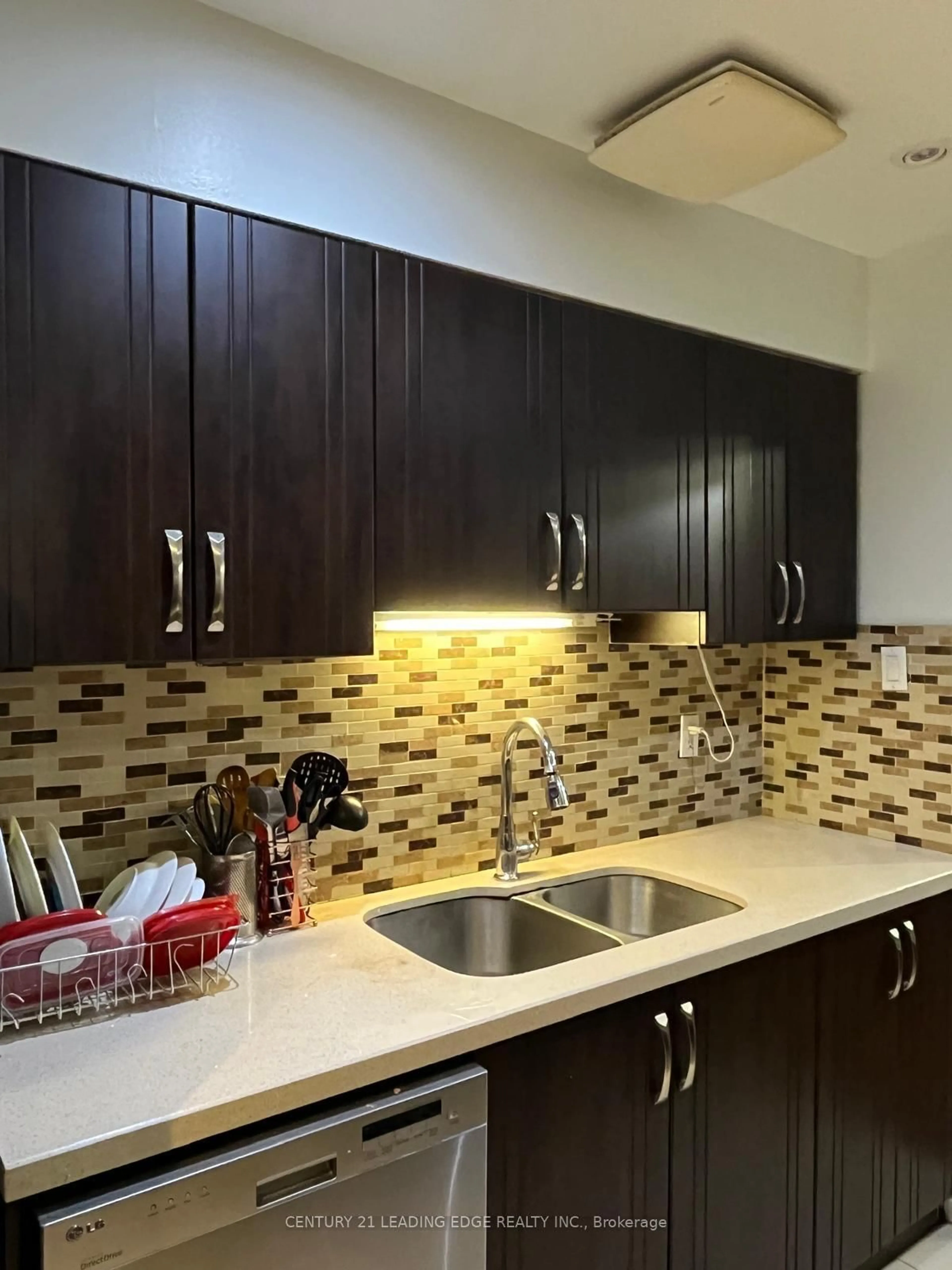 Standard kitchen, ceramic/tile floor for 301 Prudential Dr #1712, Toronto Ontario M1P 4V3