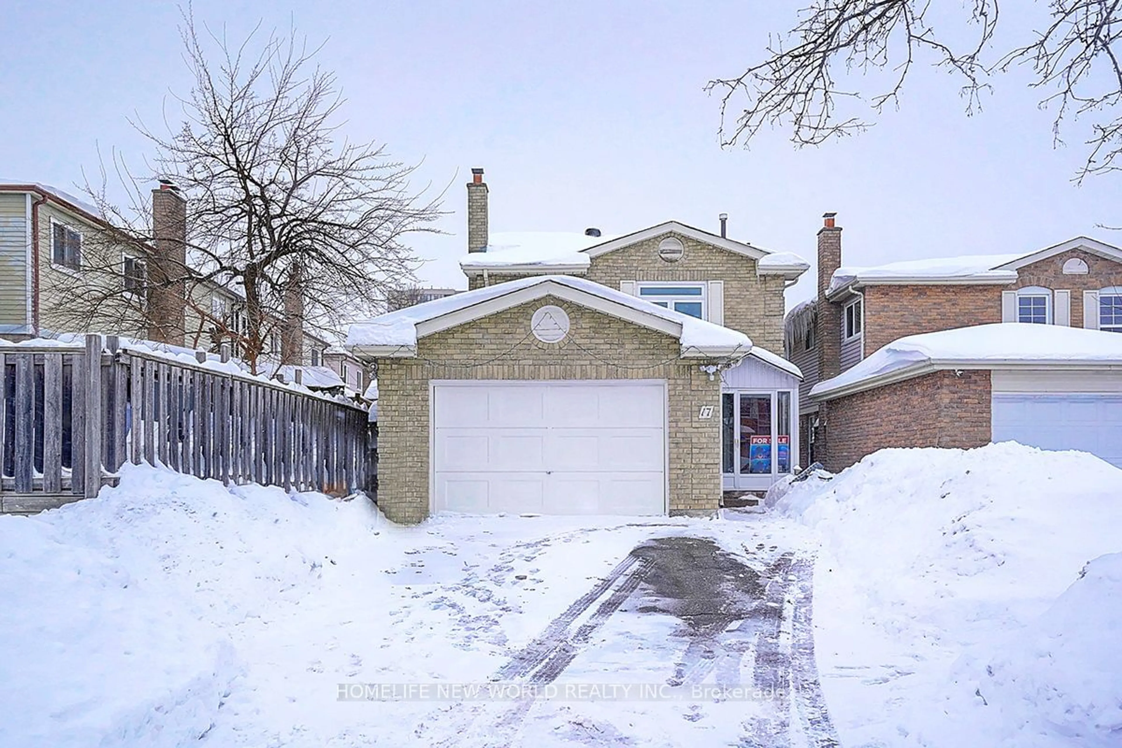 A pic from outside/outdoor area/front of a property/back of a property/a pic from drone, street for 17 Pale Moon Cres, Toronto Ontario M1W 3H4