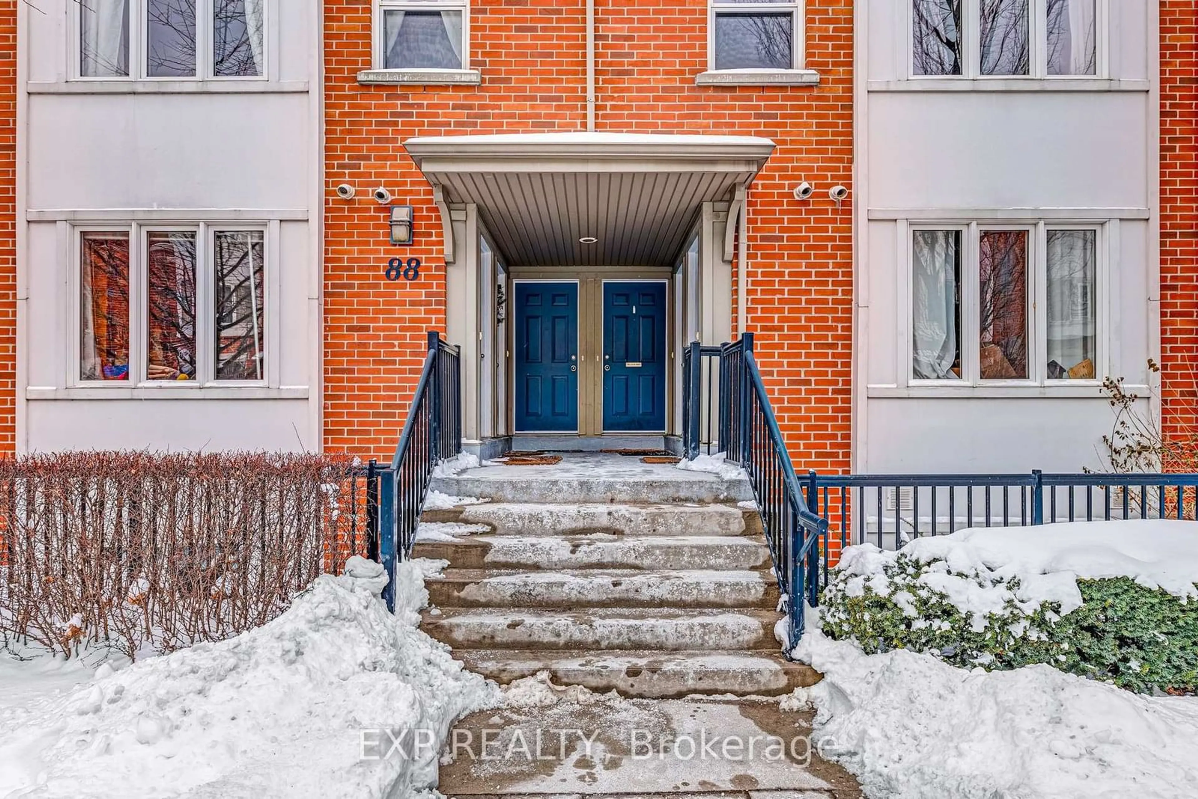 Indoor entryway for 88 Munro St #5, Toronto Ontario M4M 2S9