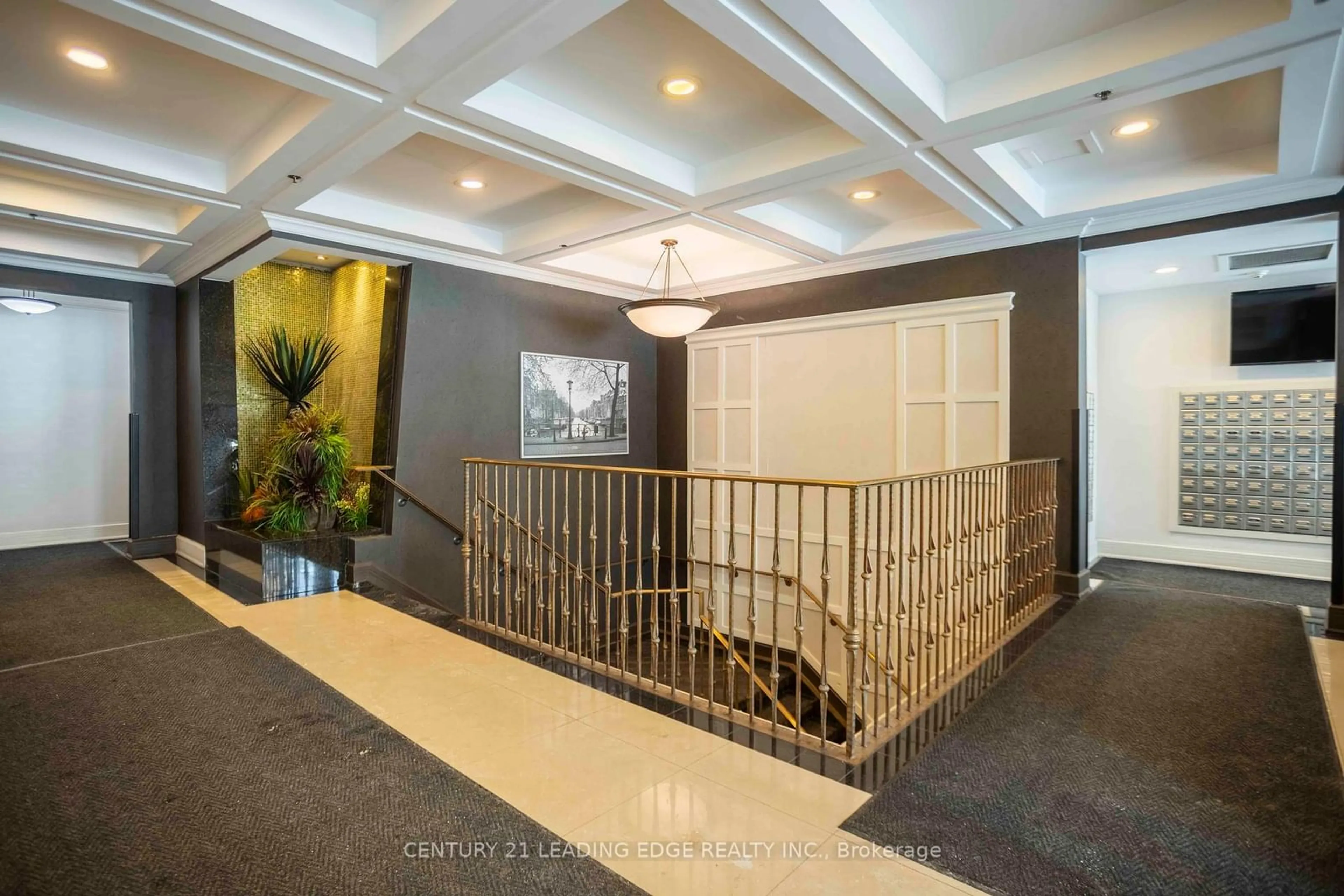 Indoor foyer for 123 Omni Dr #LL70, Toronto Ontario M1P 5A6