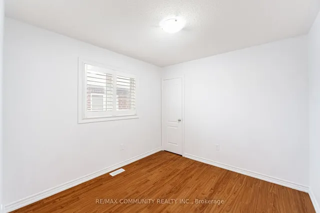 Additional property image - 5 Brilliant Crt