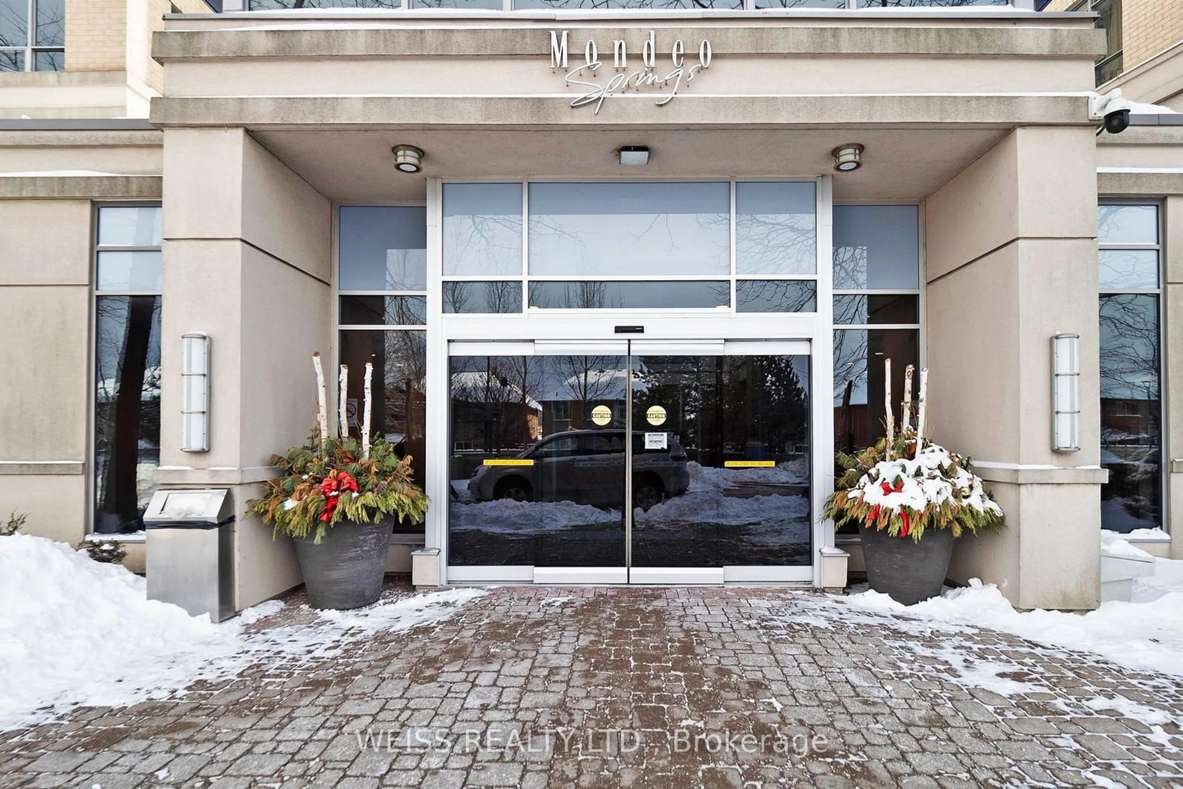 Lobby for 18 Mondeo Dr #529, Toronto Ontario M1P 5C8