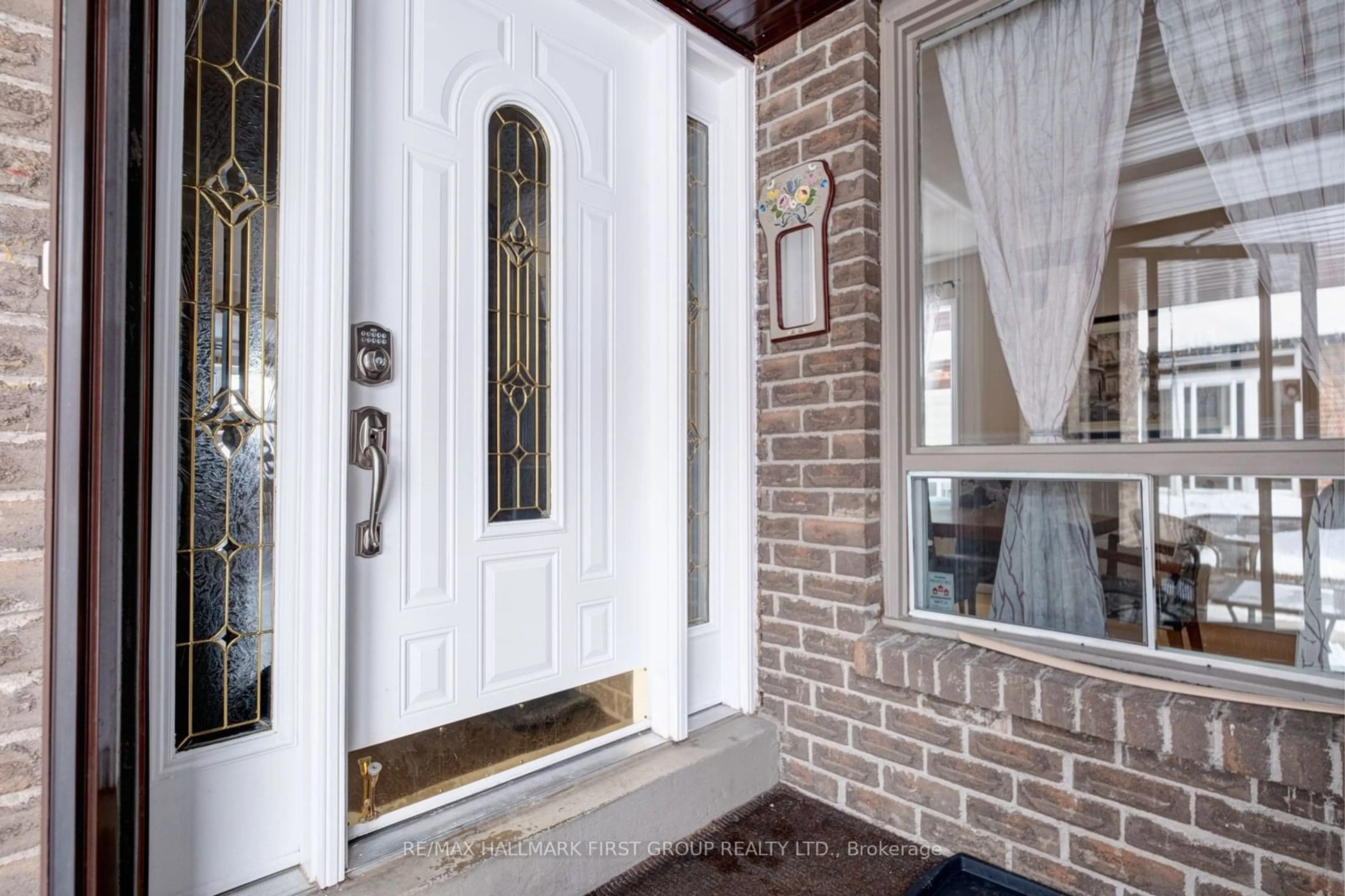 Indoor entryway for 69 Addley Cres, Ajax Ontario L1T 1V3