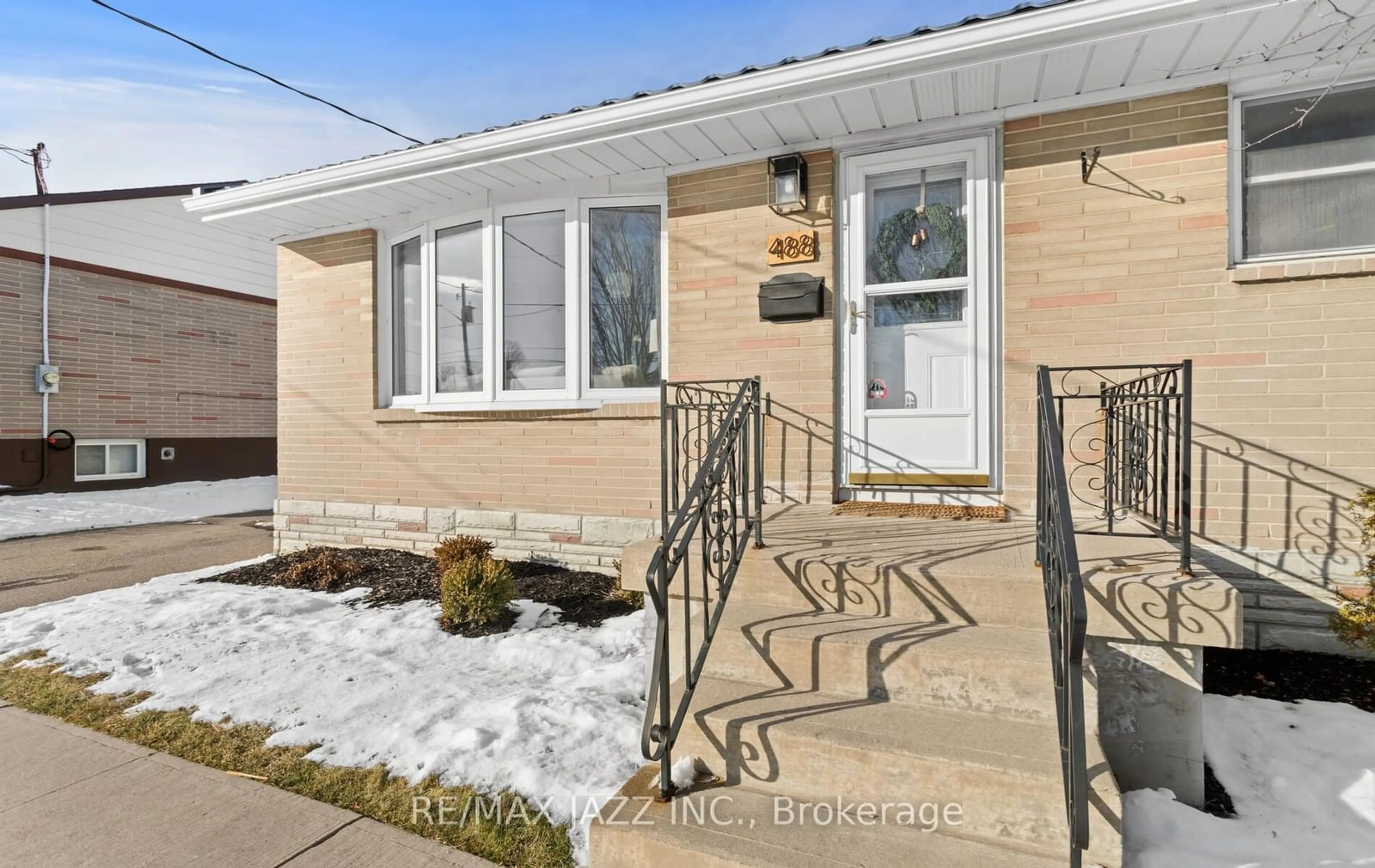 Unknown for 488 Annapolis Ave, Oshawa Ontario L1J 2Y7