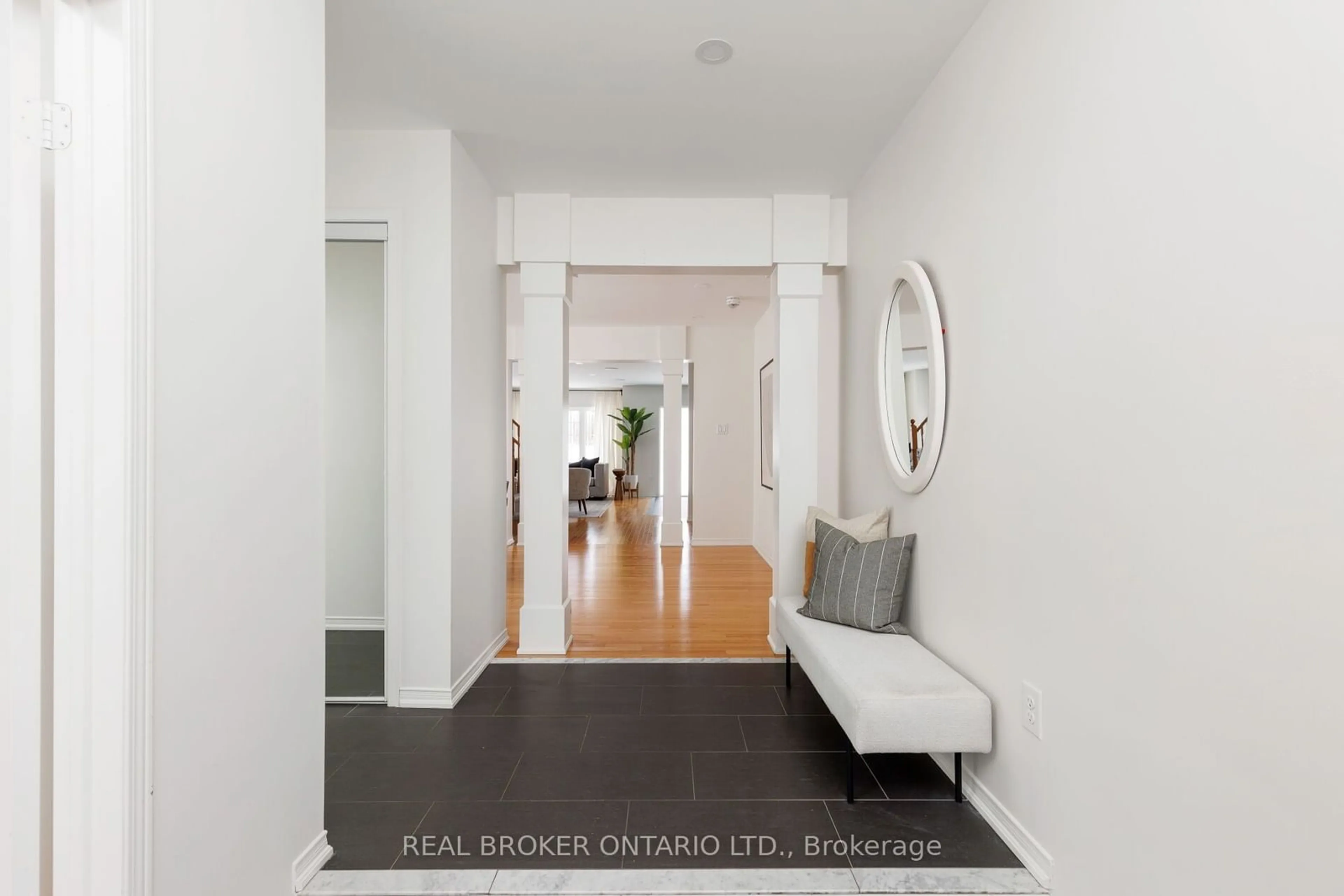 Indoor entryway for 31 Malthouse Cres, Ajax Ontario L1Z 0S1