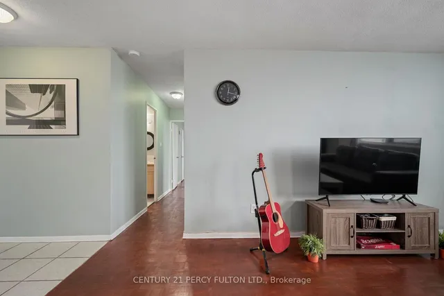 Additional property image - 180 Markham Rd Unit 915