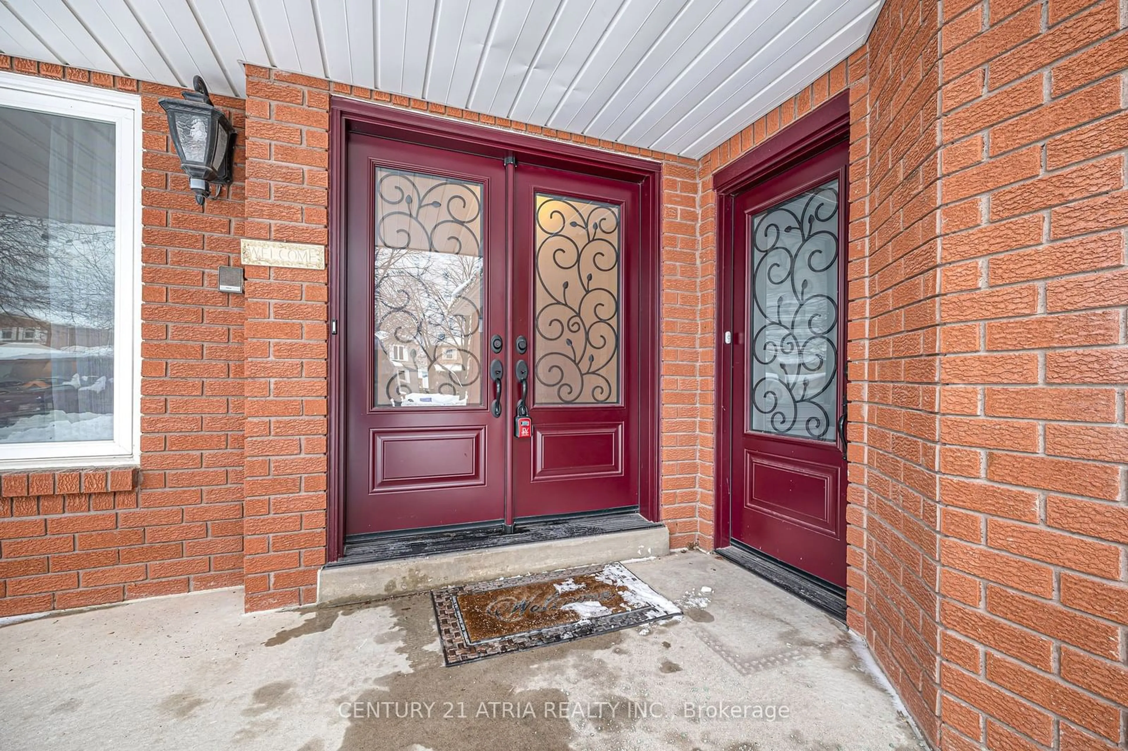 Indoor entryway for 1630 Marshcourt Dr, Pickering Ontario L1V 6G7