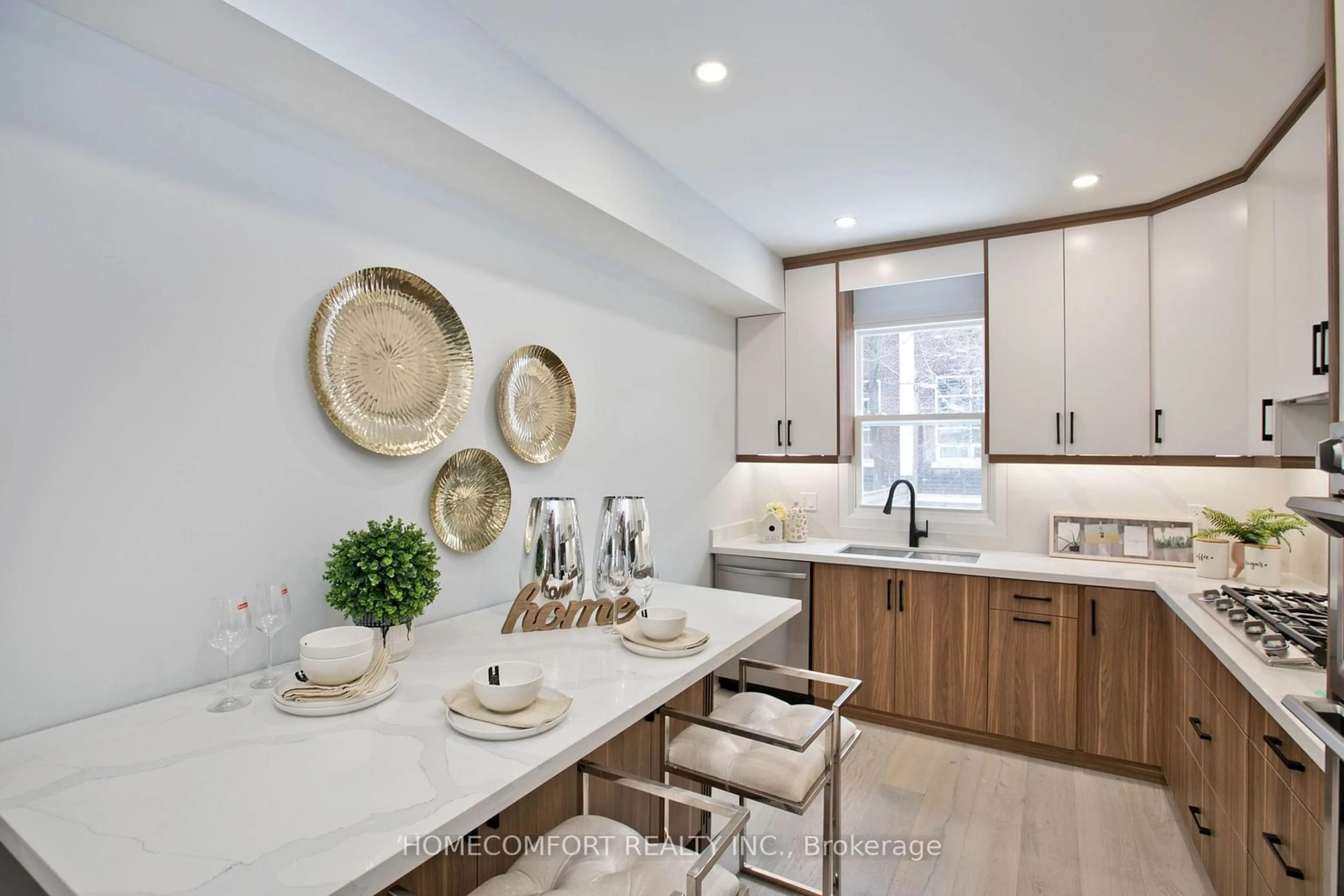 Open concept kitchen, ceramic/tile floor for 18 Connaught Ave, Toronto Ontario M4L 2V9